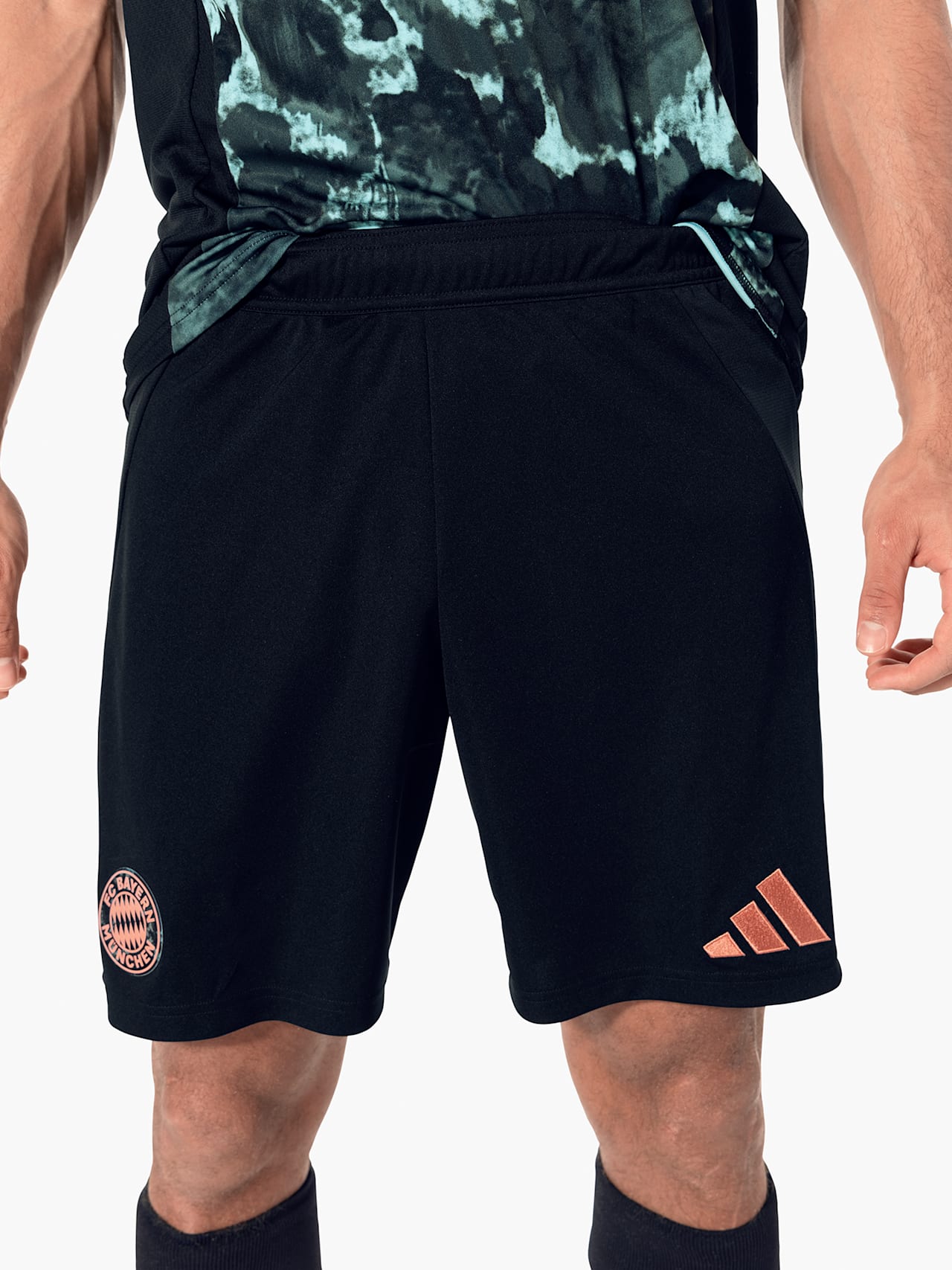 Shorts Away 24-25 detail 4