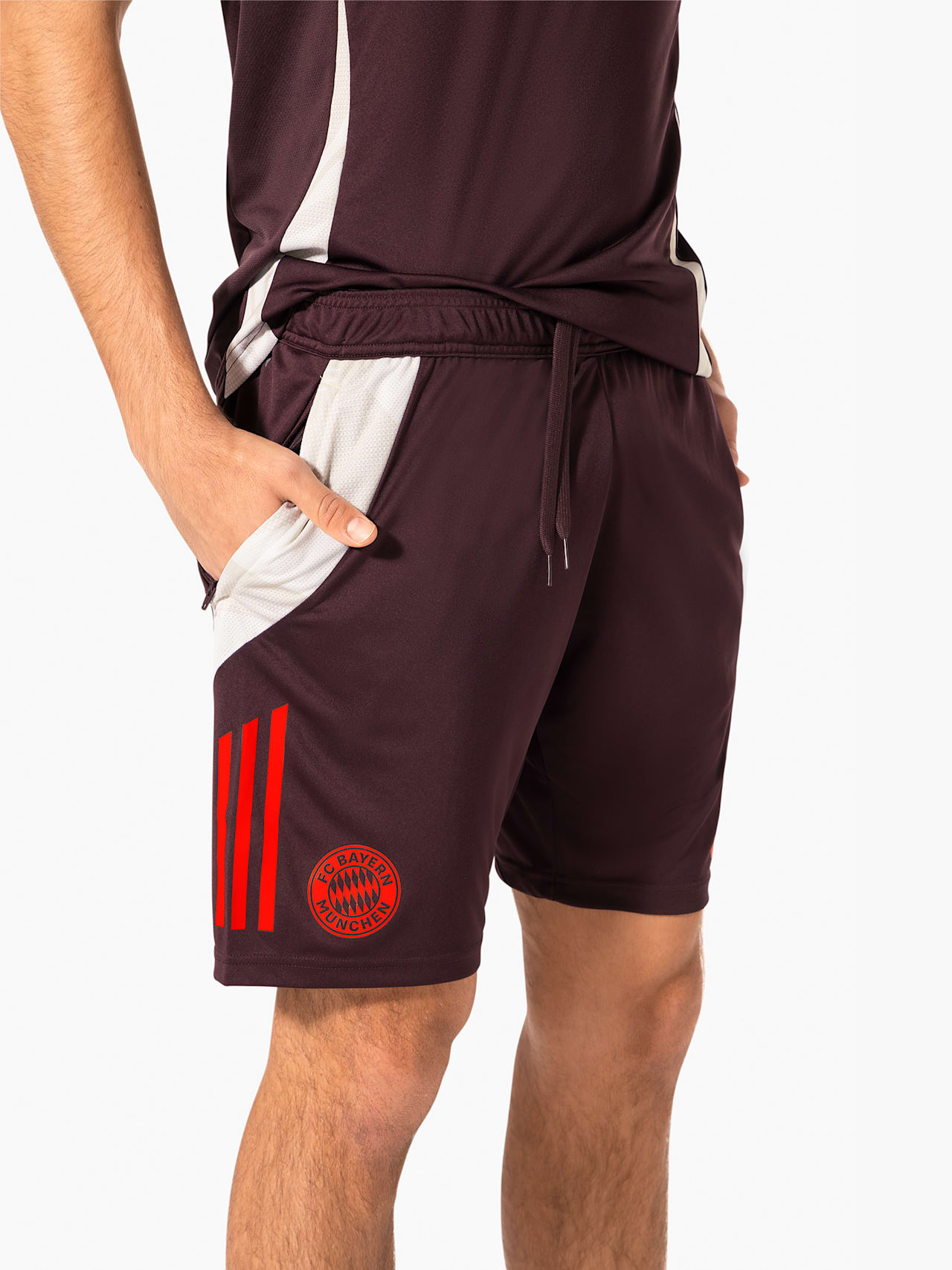 Teamline training shorts detail 3