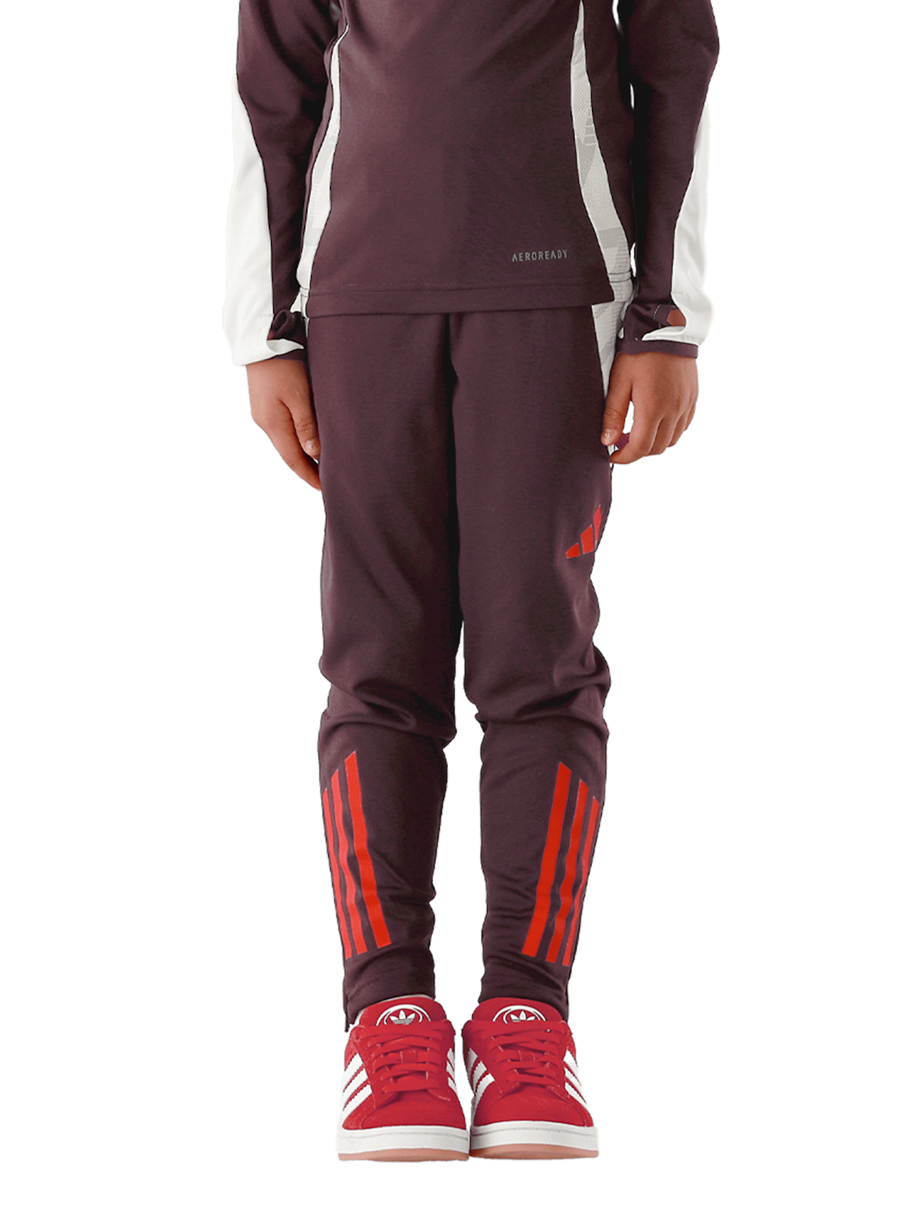 Teamline training trousers detail 1