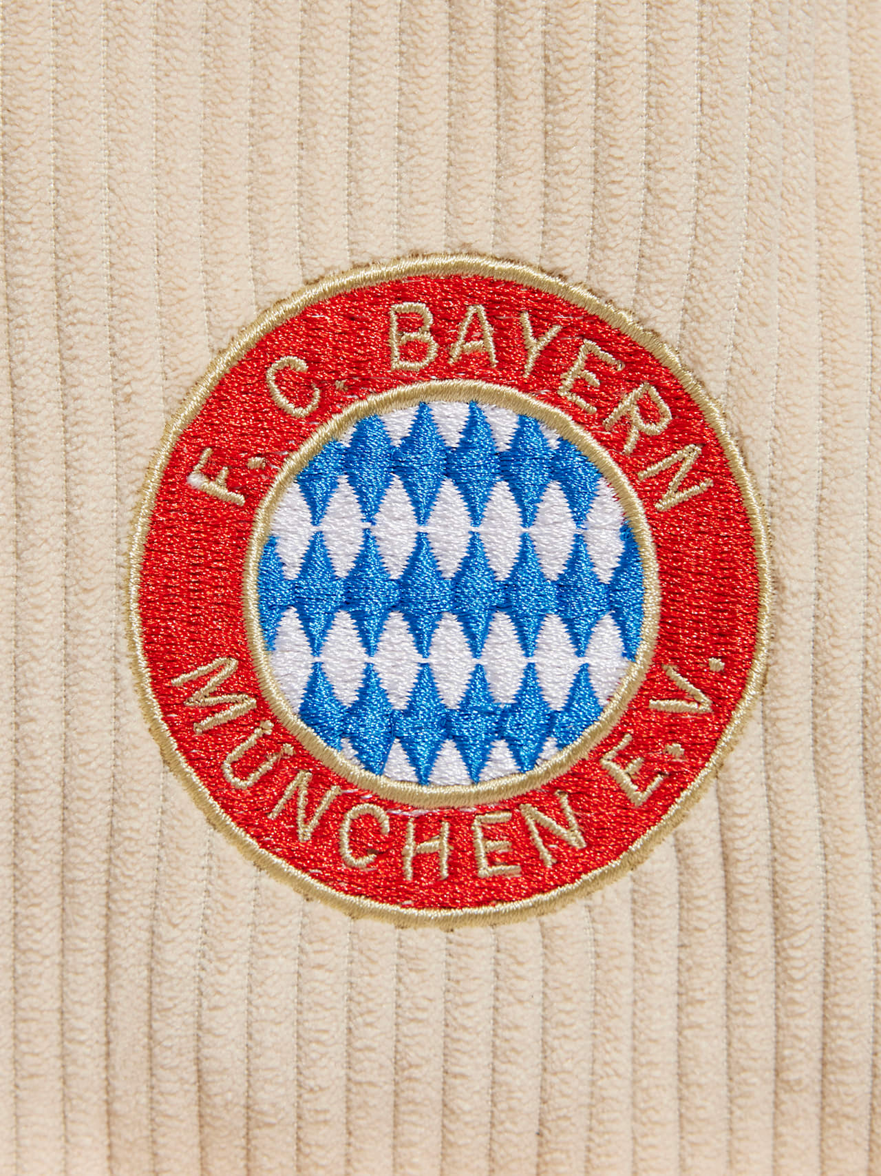 Shoulder bag UCL detail 4