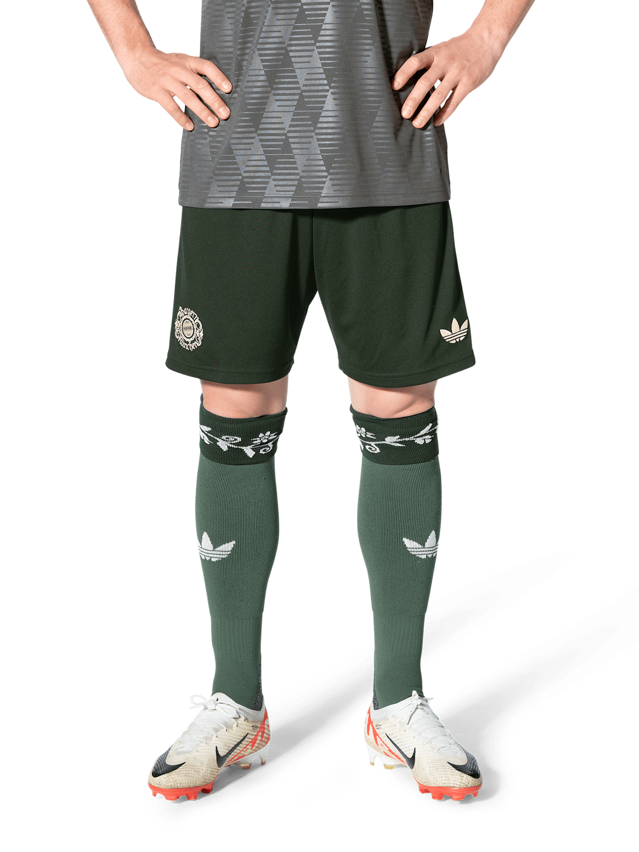 Supporto Sottopentola In Bambu' E Acciaio Allungabile Da 22 A 35cm