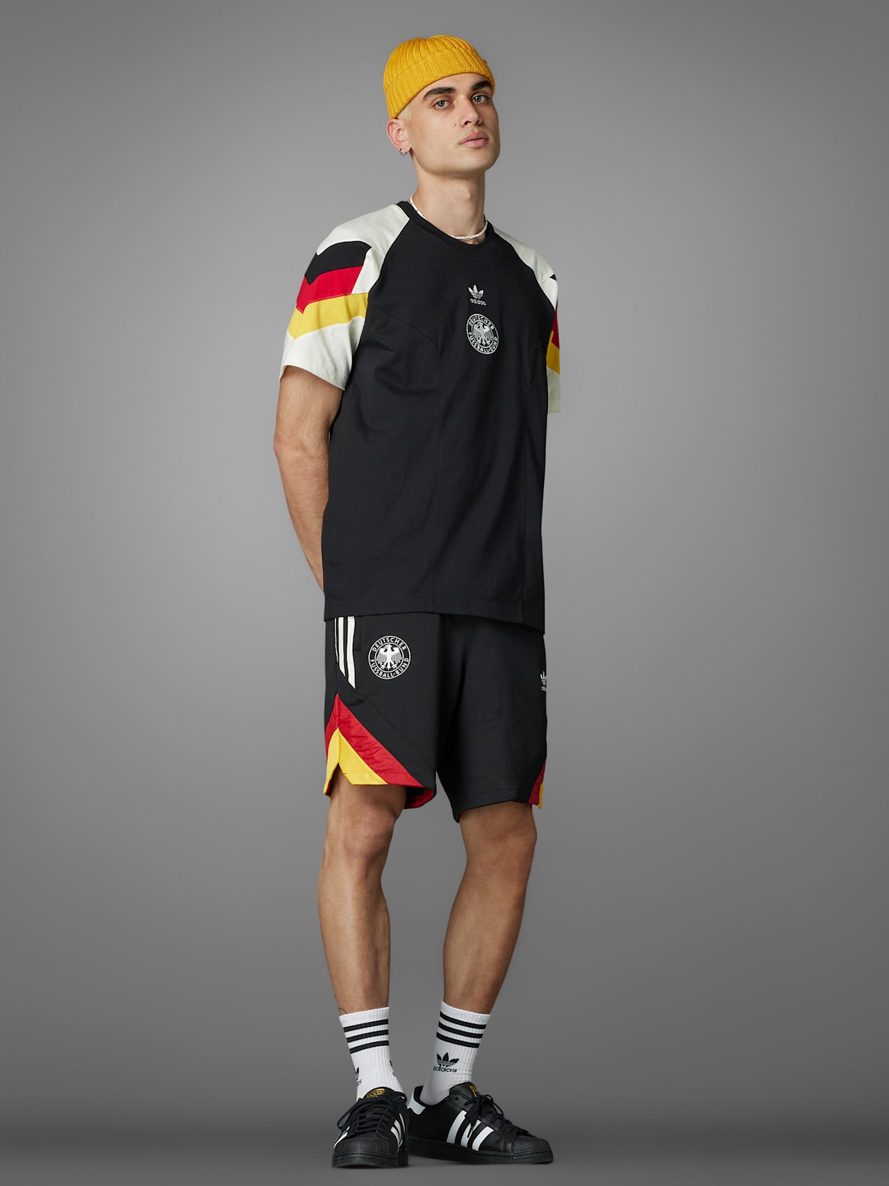 Retro Short DFB detail 3