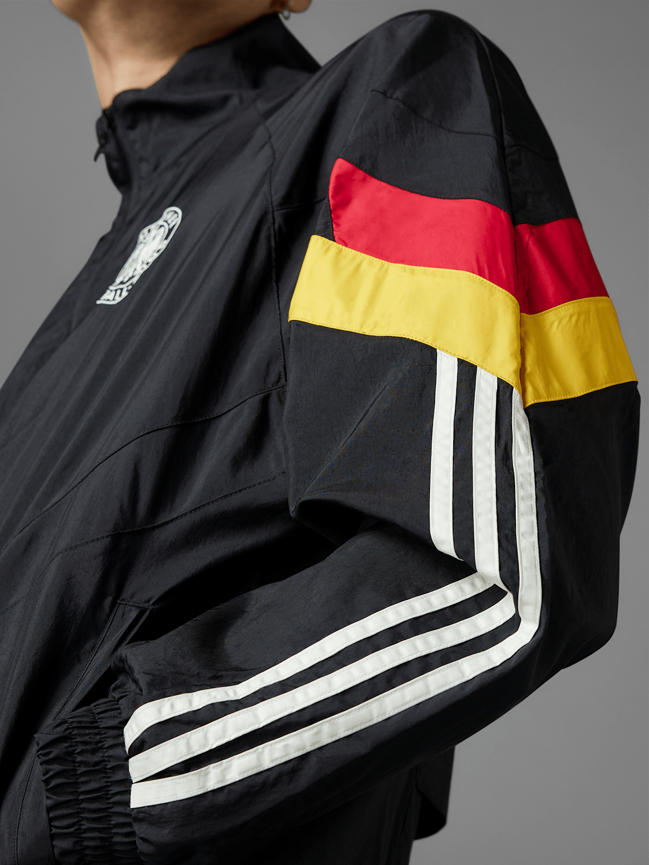 Rertro Track Top DFB detail 6