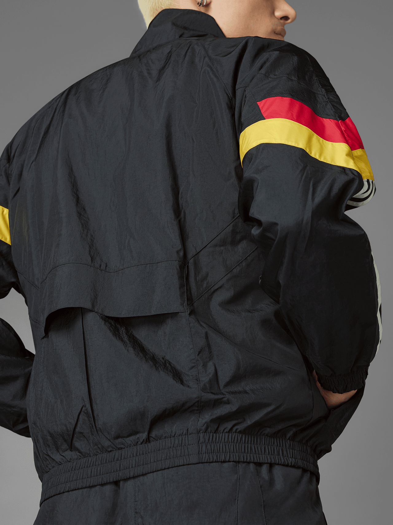 Rertro Track Top DFB detail 7