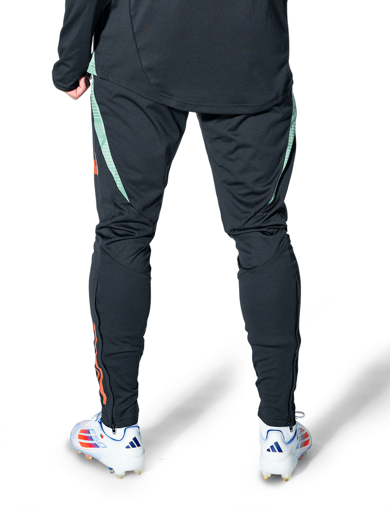 Teamline training trousers detail 2