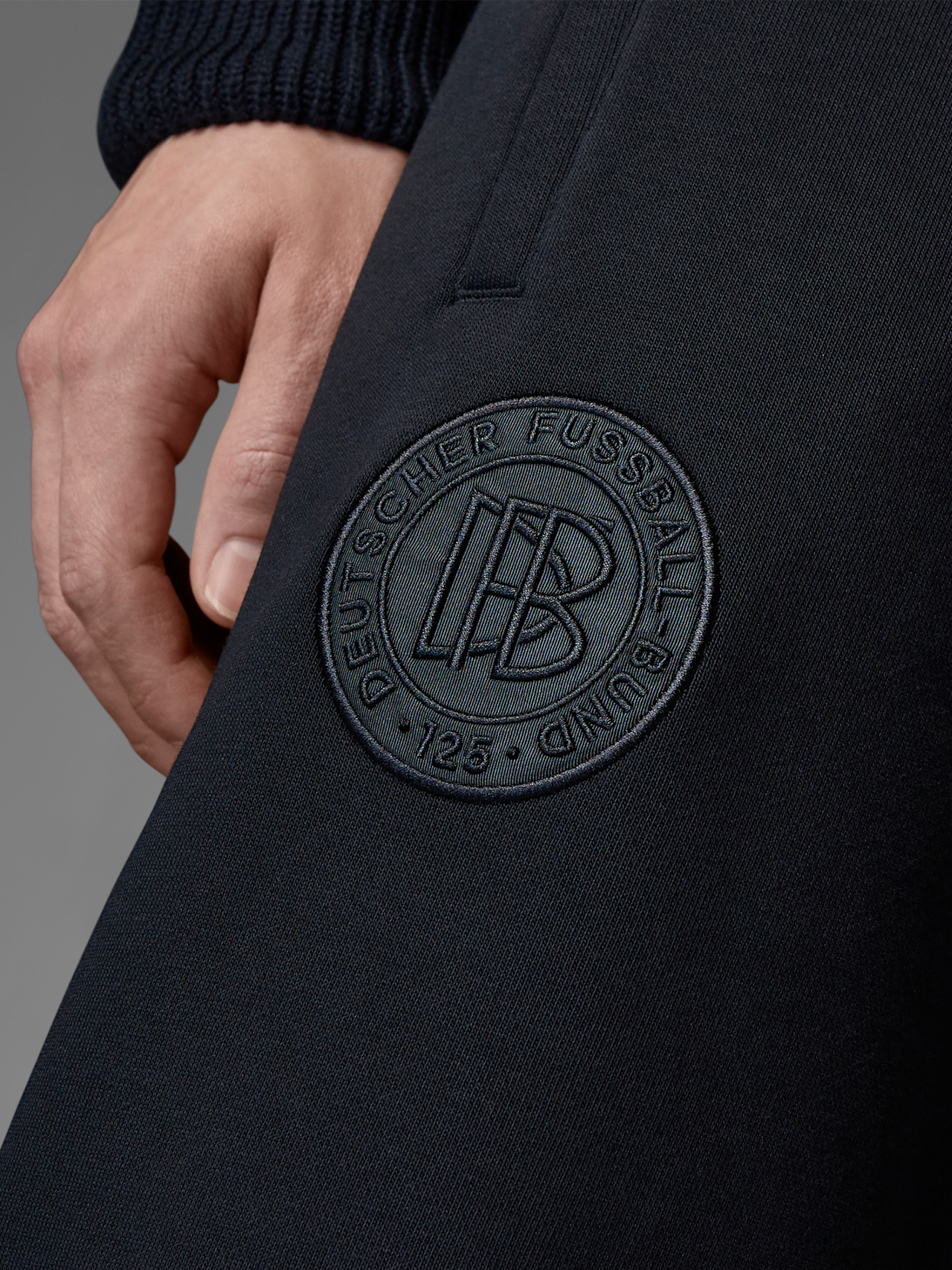 Pant DFB 125 Jahre detail 4
