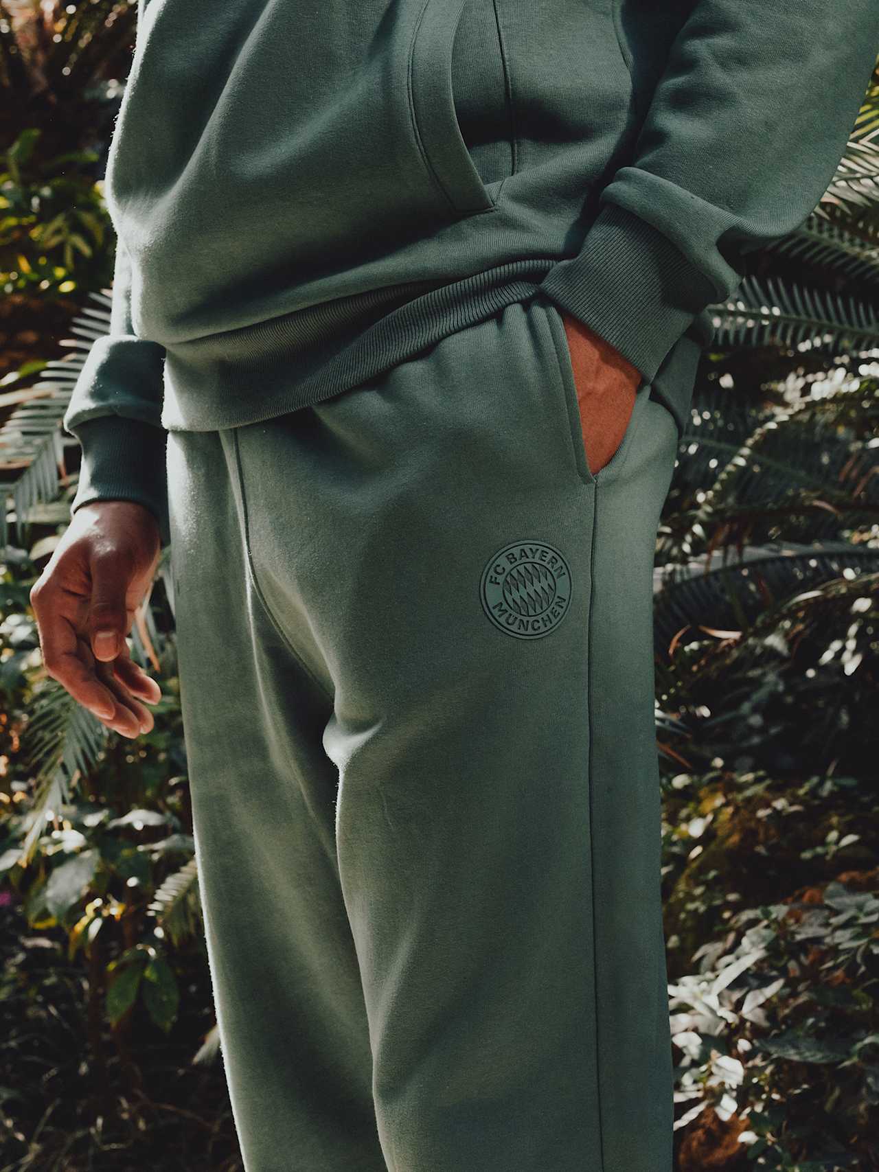 Sweatpant Logo Spring detail 3