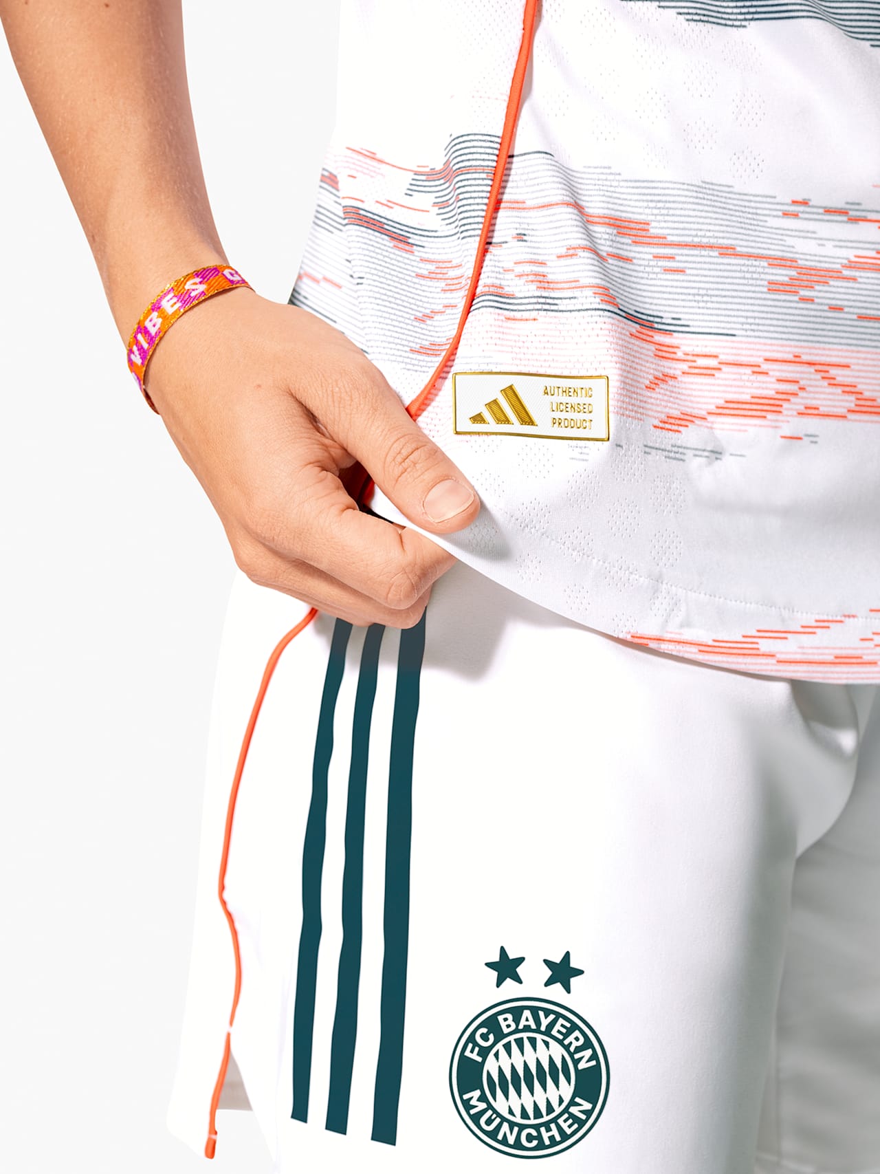 Women's Authentic Away Jersey 25-26 detail 5