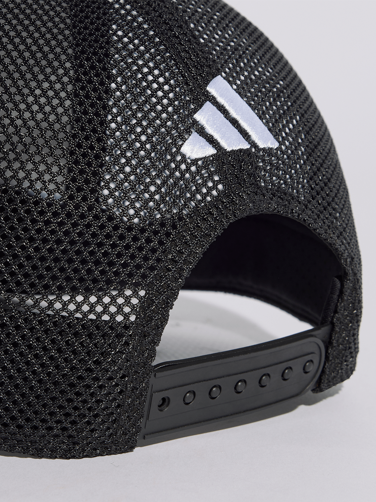 Trucker Cap Logo detail 4