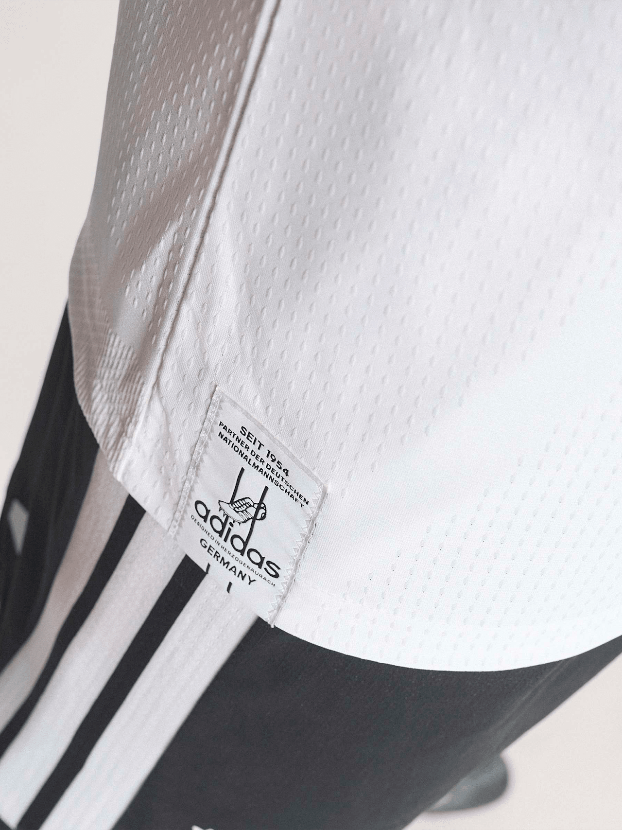 Camiseta Authentic DFB Local detail 5