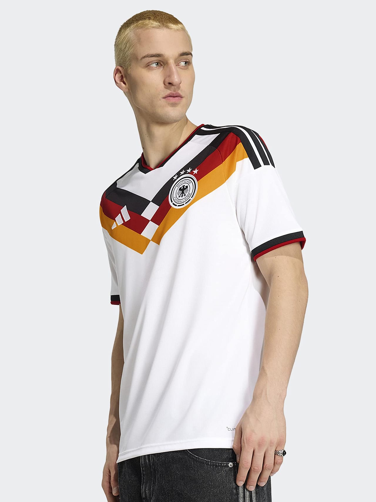 Camiseta DFB Local detail 3