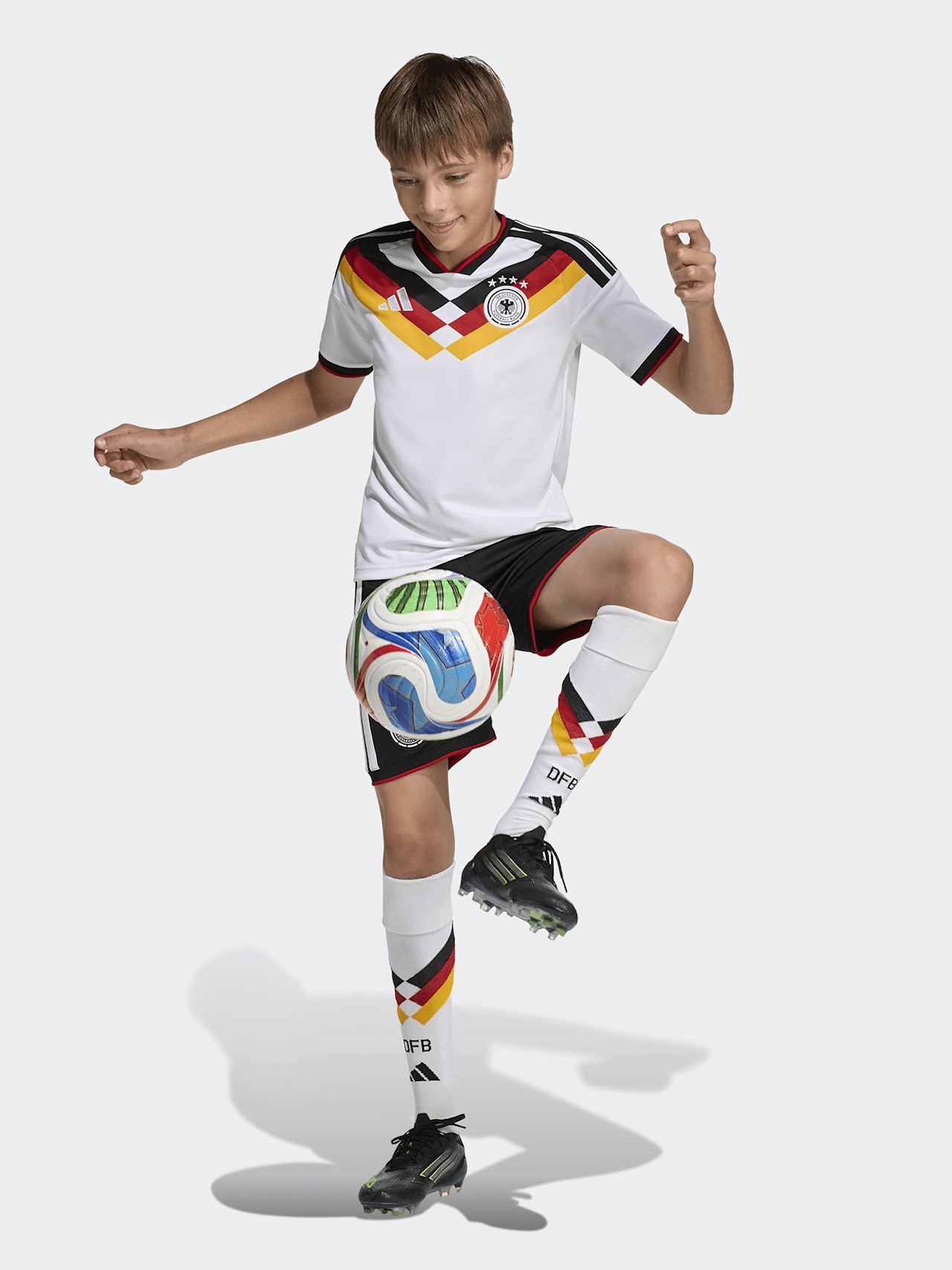 Pantalón corto DFB Local detail 3