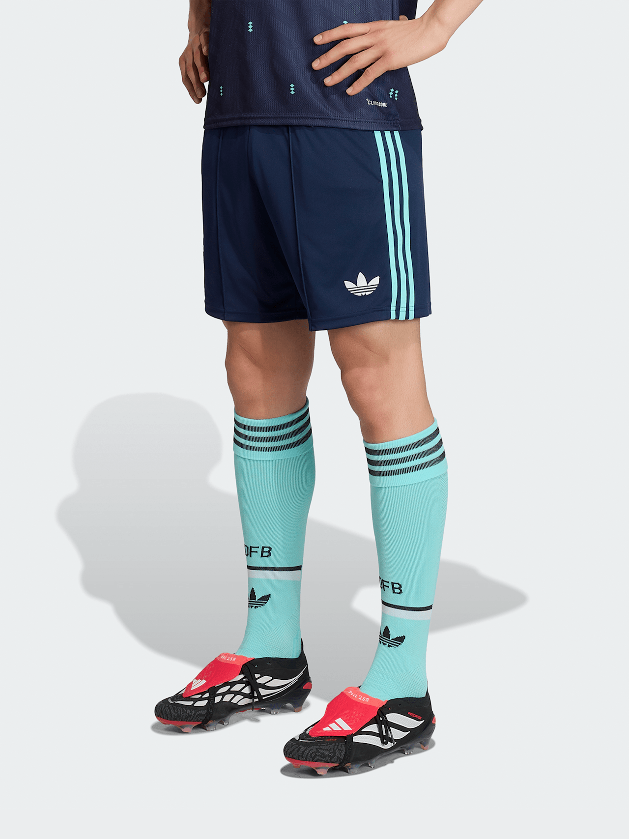 Short DFB Away detail 1