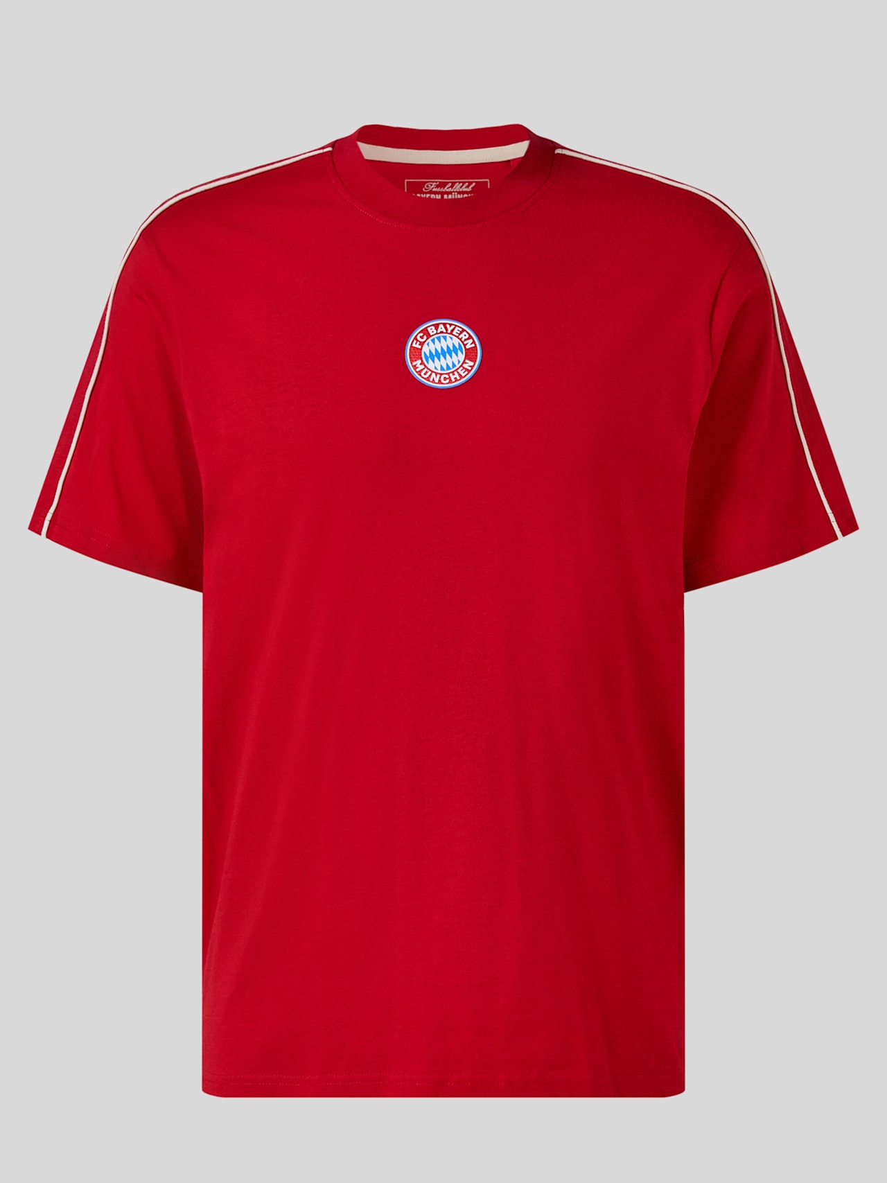 T-Shirt Essentials detail 4