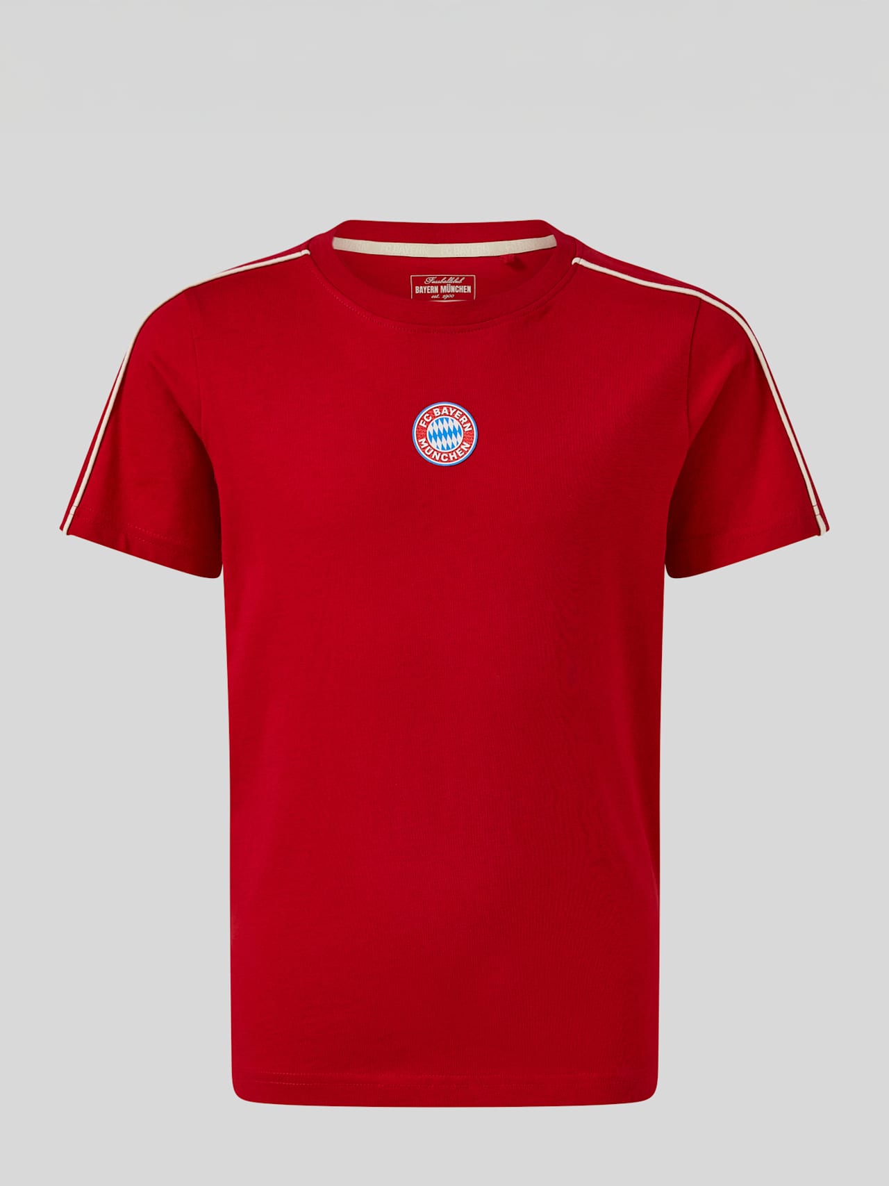 T-Shirt Essentials detail 5