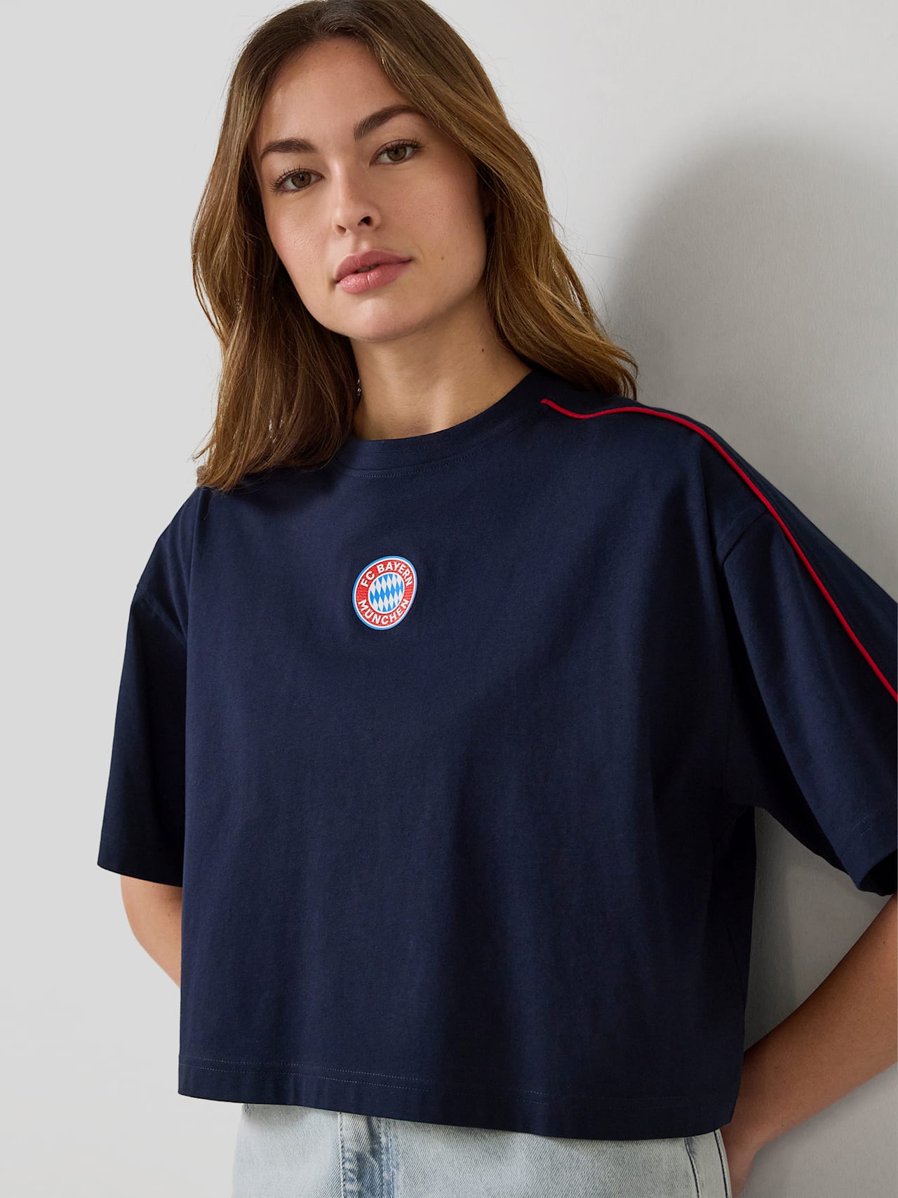 Cropped T-Shirt Essentials detail 3