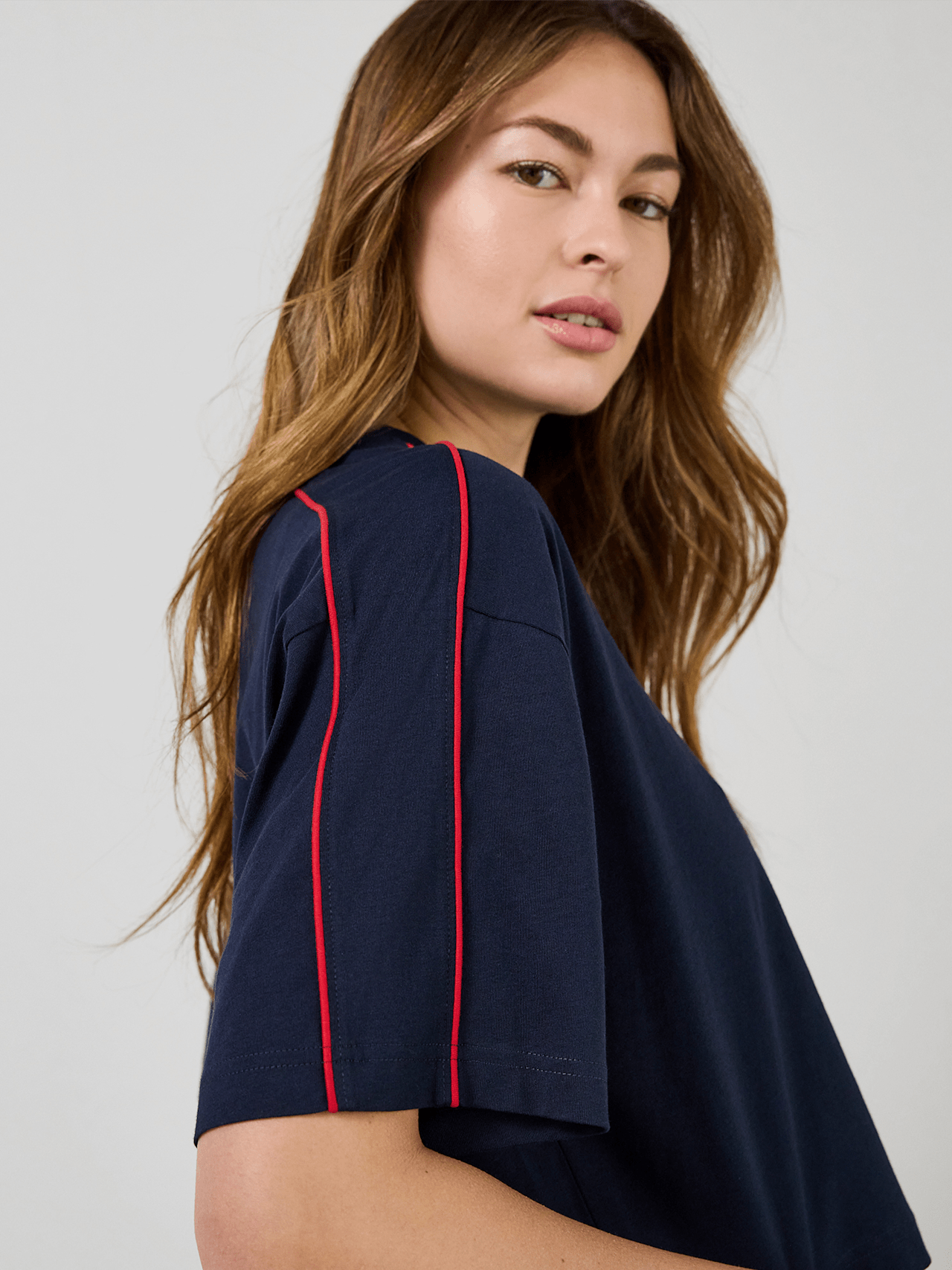 Cropped T-Shirt Essentials detail 4