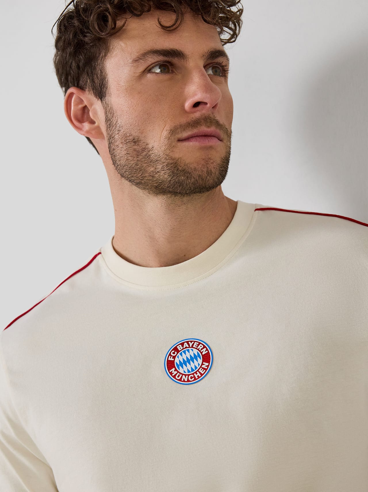 T-Shirt Essentials detail 3