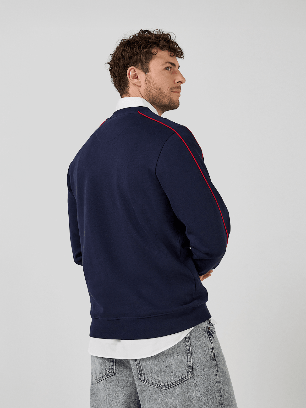 Sweatshirt Essentials detail 2