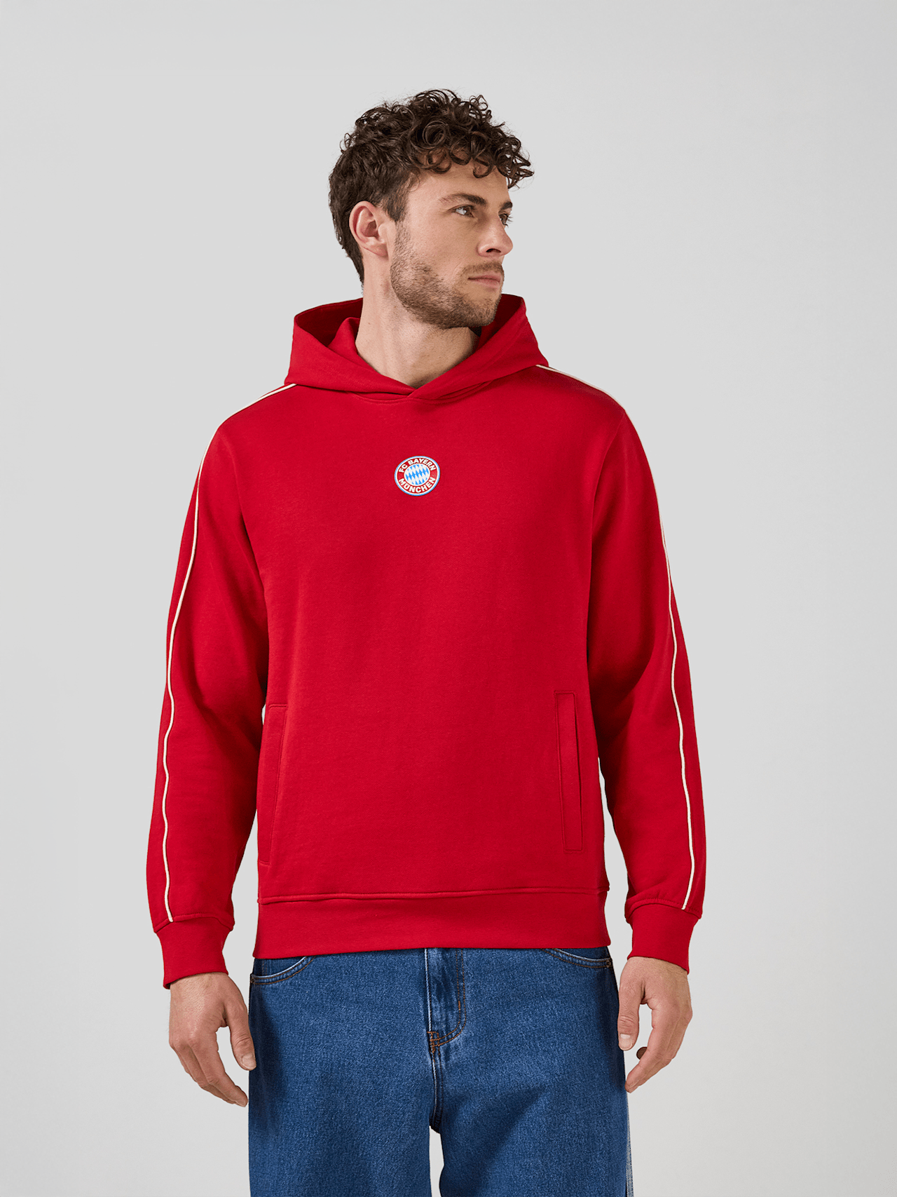 Hoodie Essentials detail 1