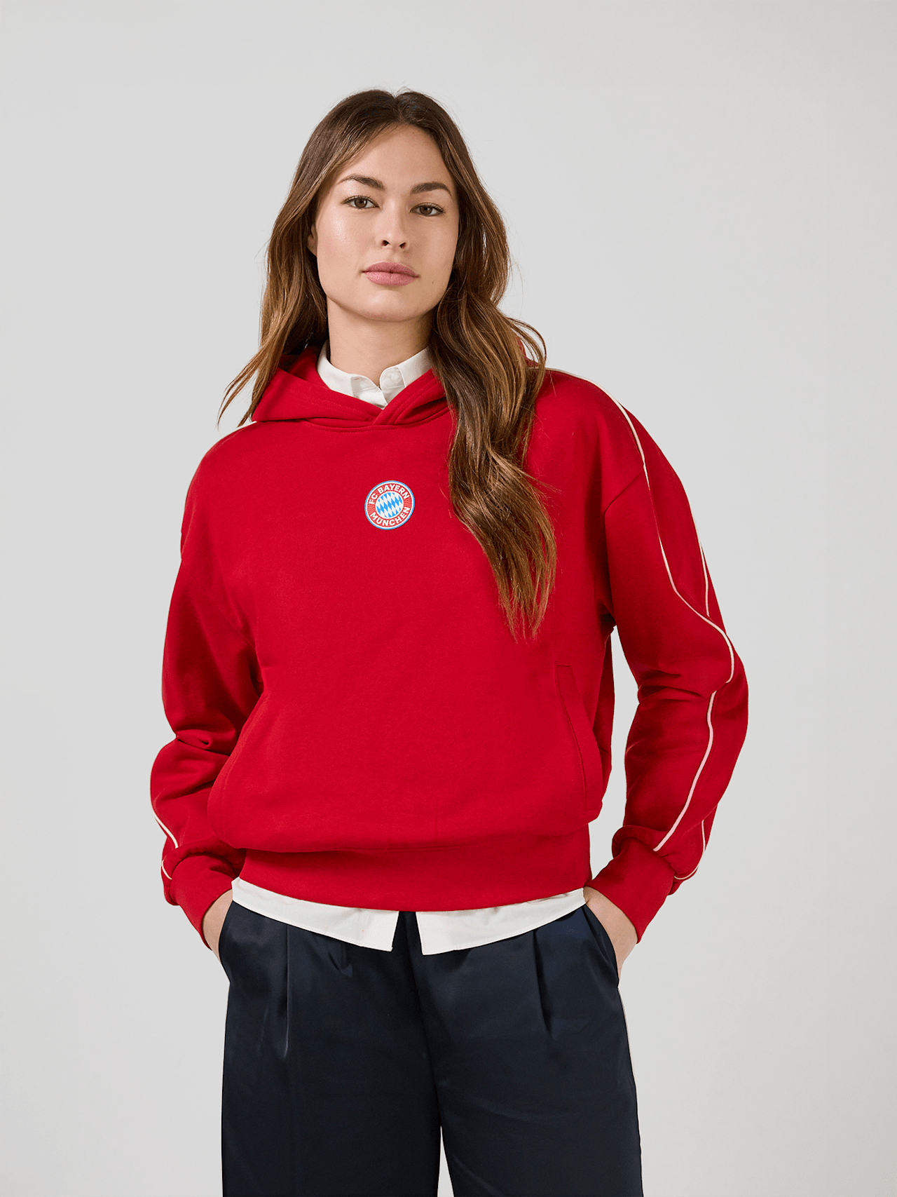 Hoodie Essentials detail 1