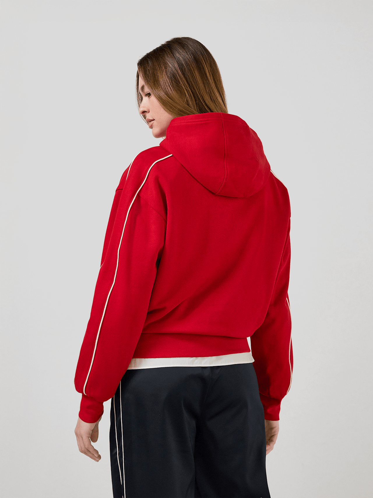Hoodie Essentials detail 2