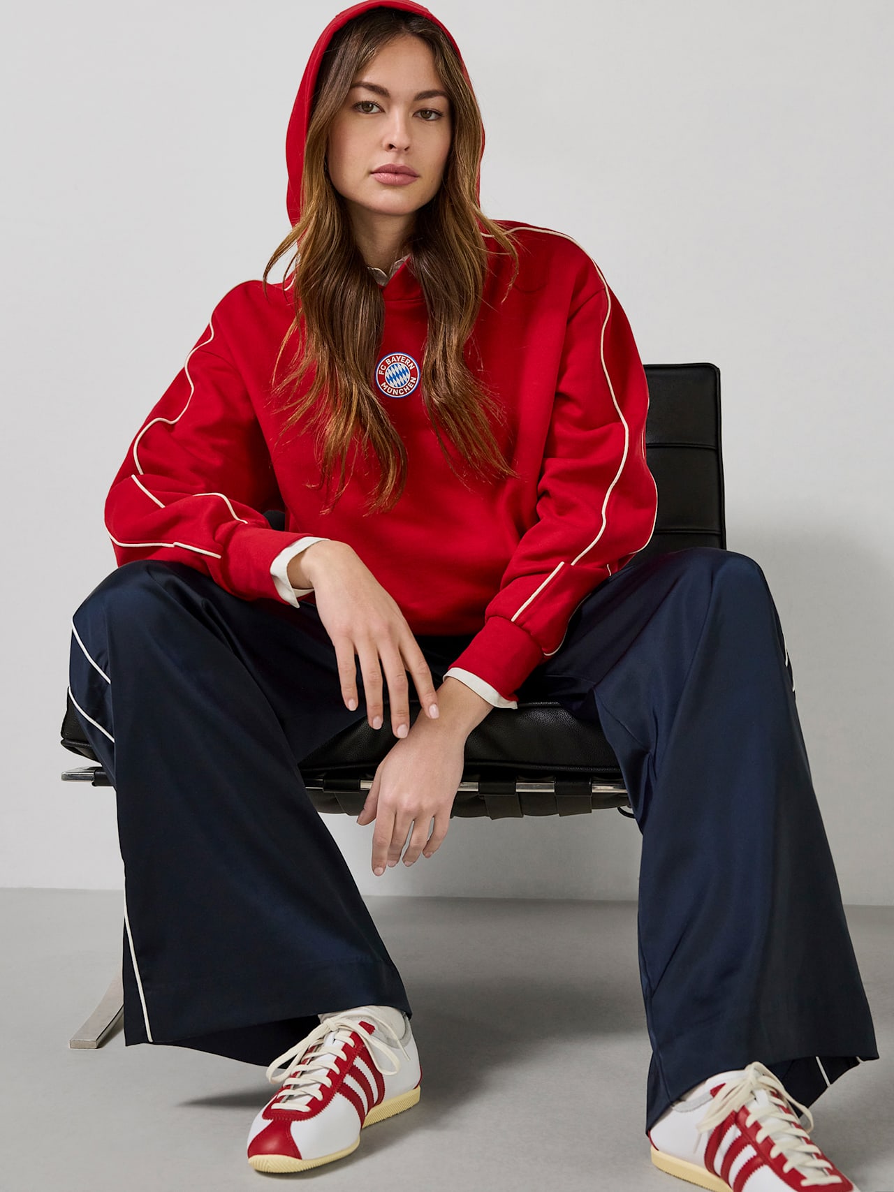 Hoodie Essentials detail 5