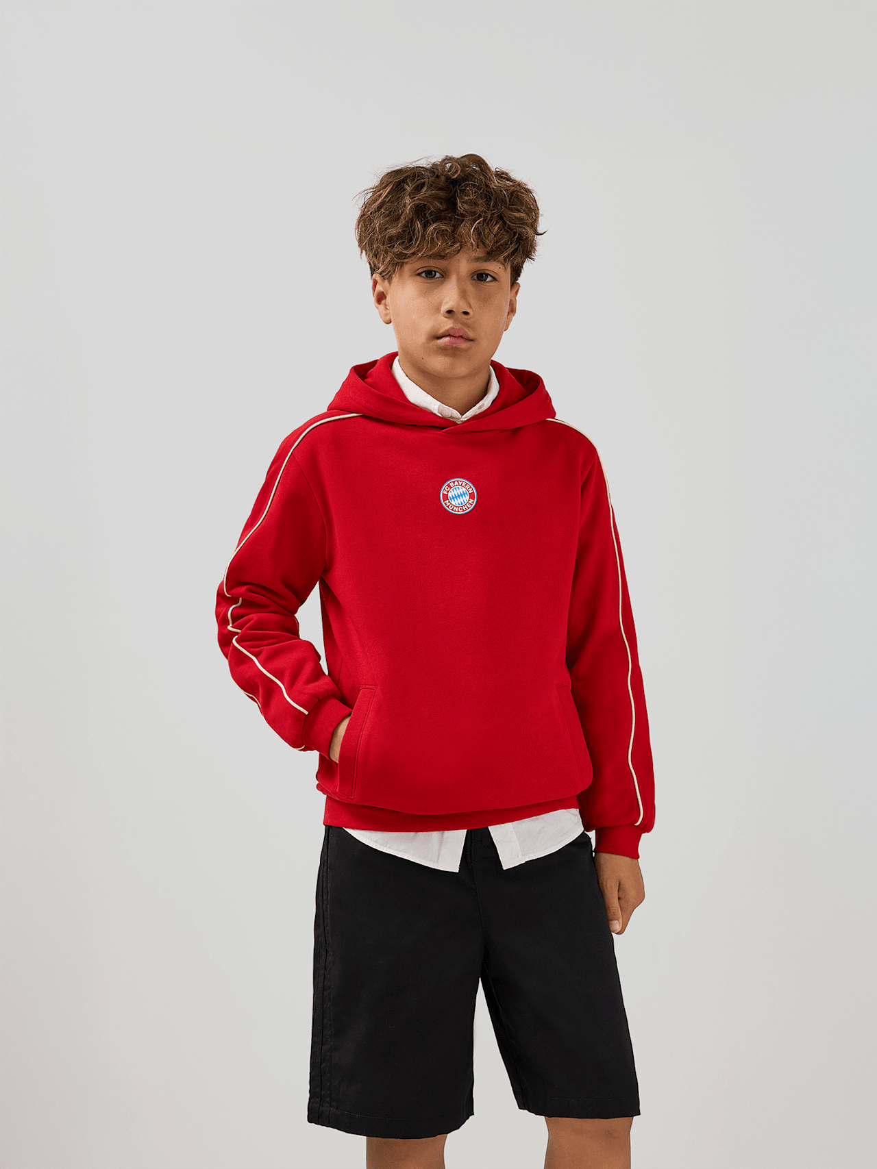 Hoodie Essentials detail 1