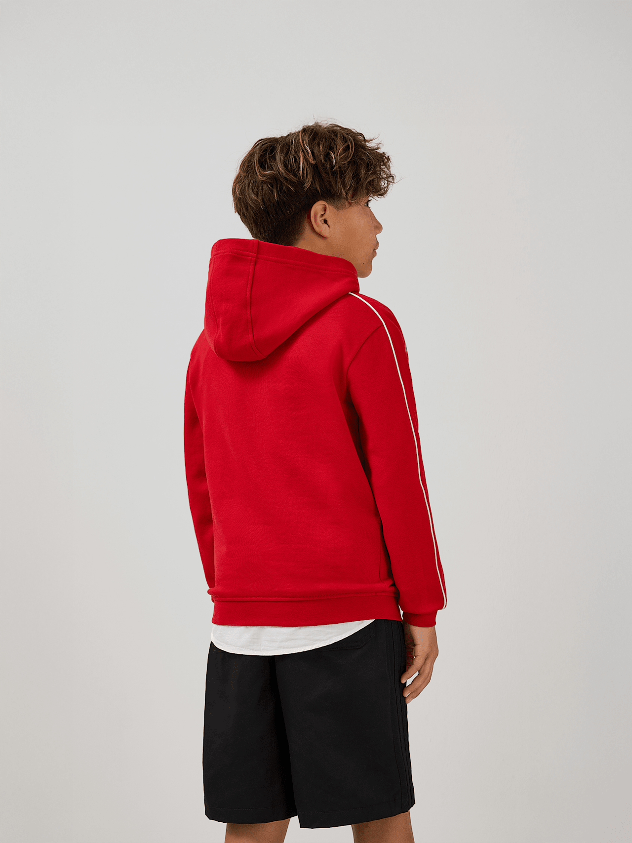 Hoodie Essentials detail 2