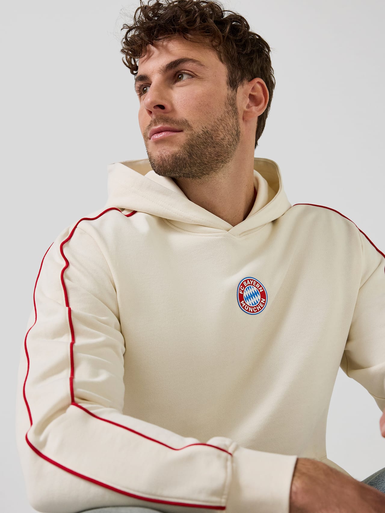 Hoodie Essentials detail 3