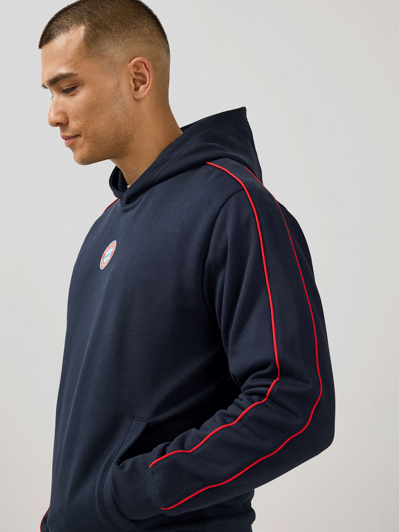 Hoodie Essentials detail 4