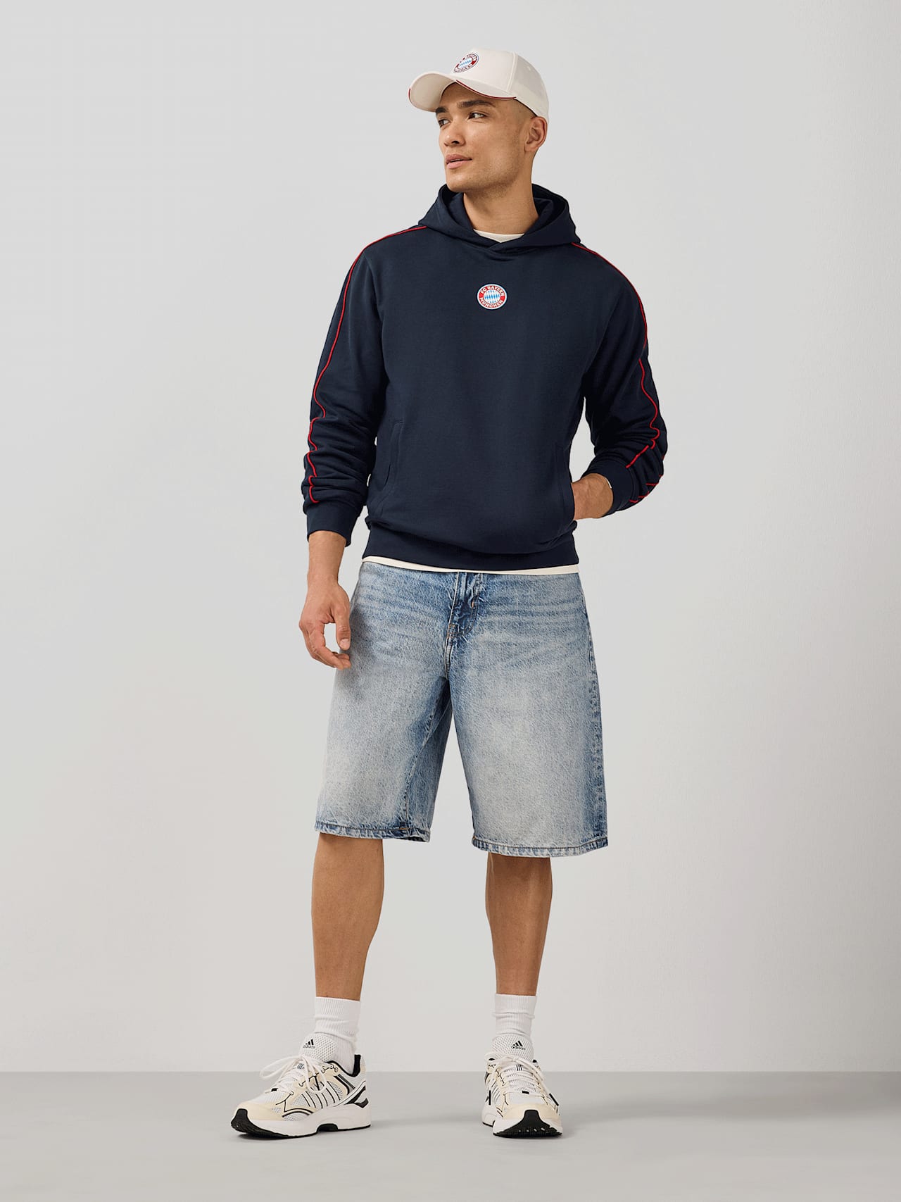 Hoodie Essentials detail 6