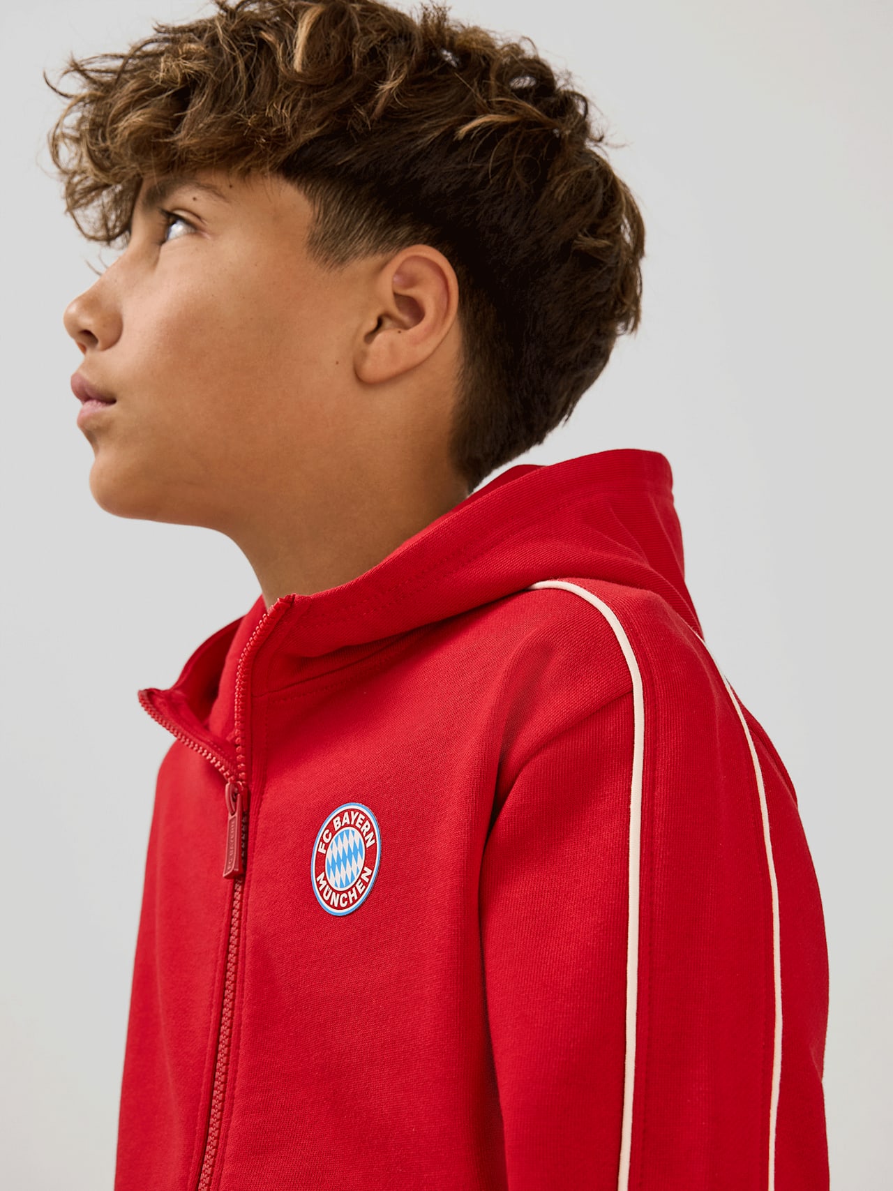 Sudadera con capucha y cremallera Essentials detail 3