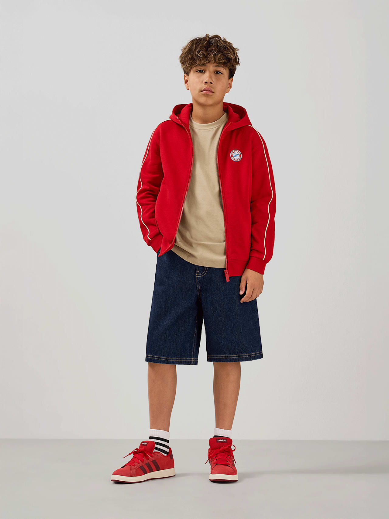 Sudadera con capucha y cremallera Essentials detail 6