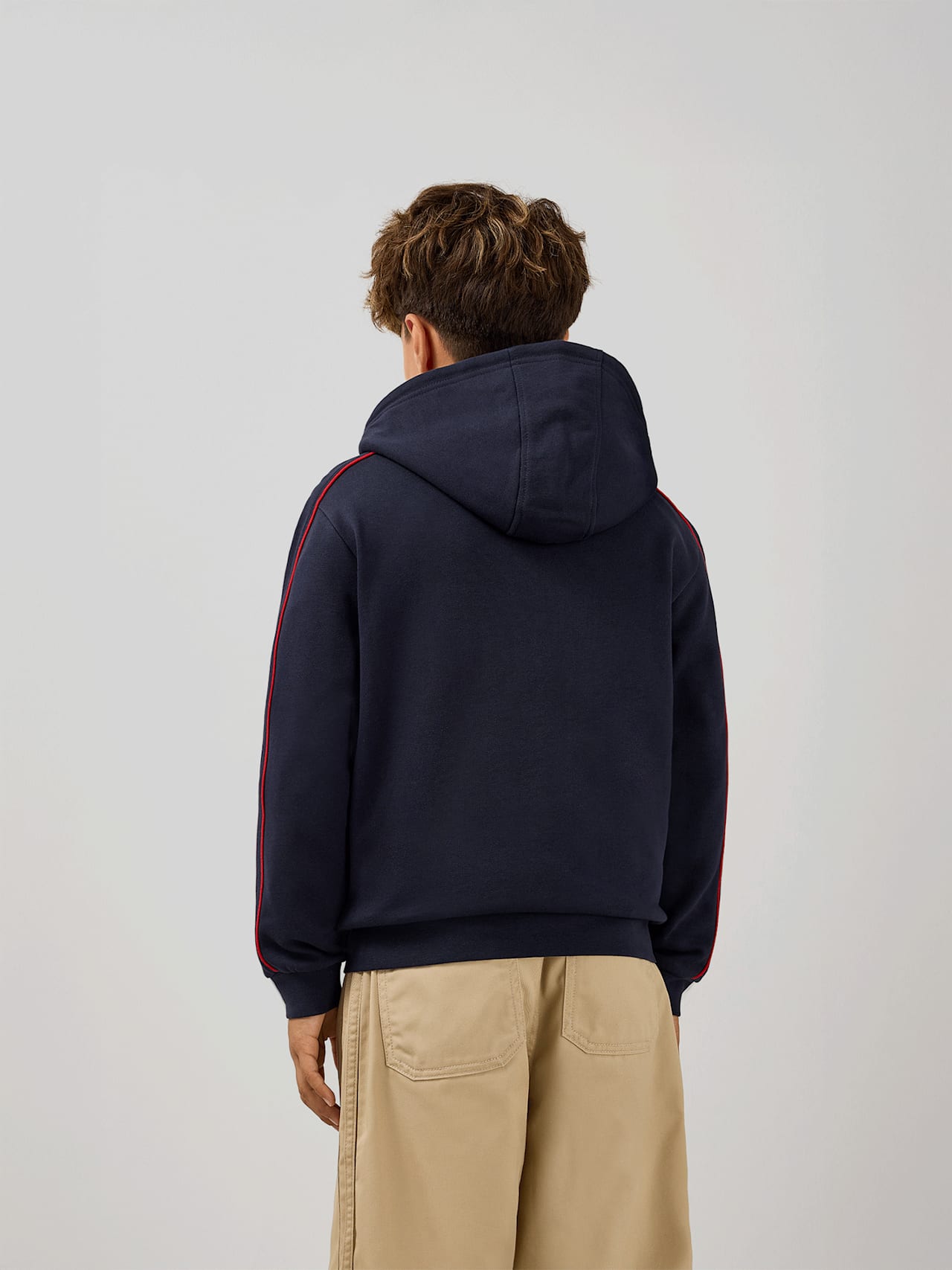 Sudadera con capucha y cremallera Essentials detail 2