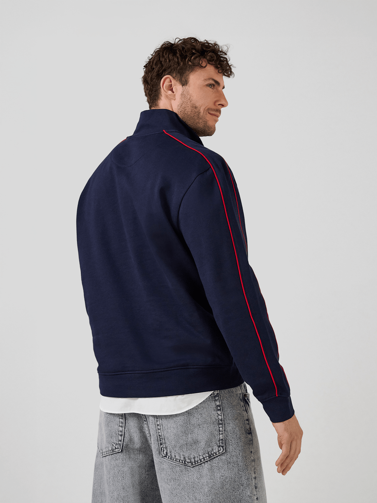 Half-Zip Pullover Essentials detail 2