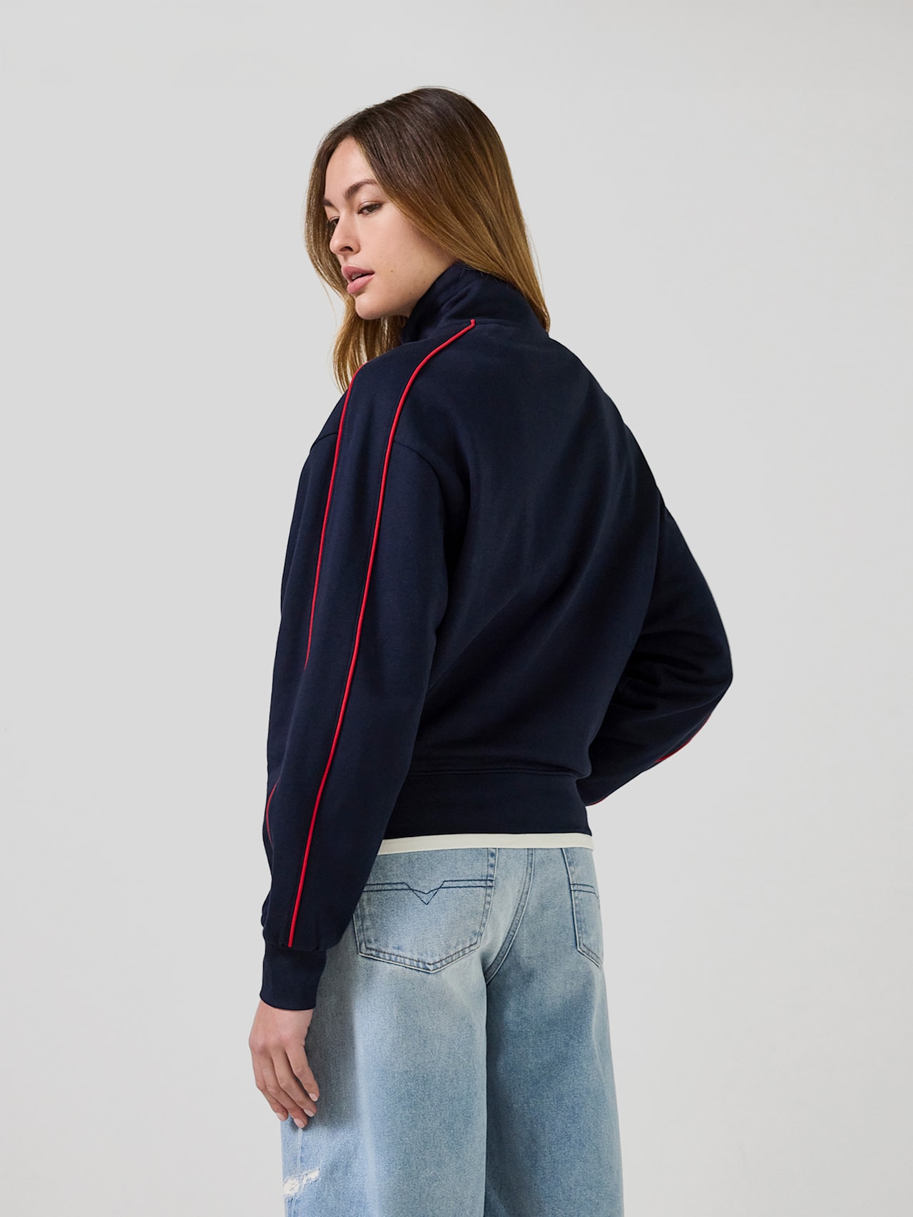Half-Zip Pullover Essentials detail 2