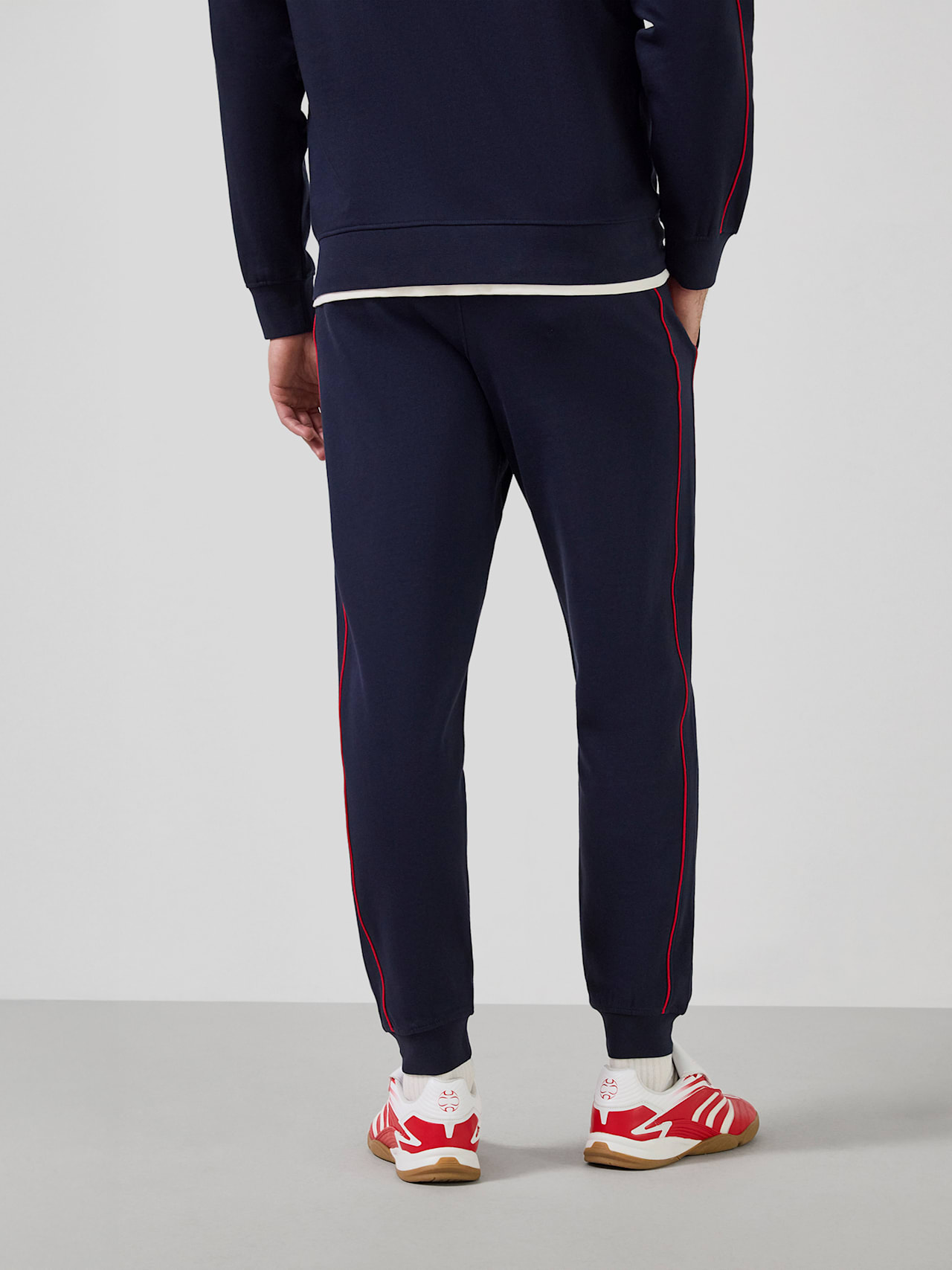 Sweatpant Essentials detail 2