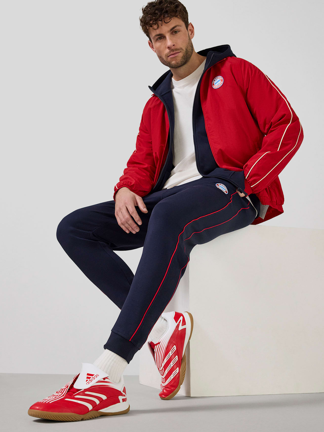 Sweatpant Essentials detail 3
