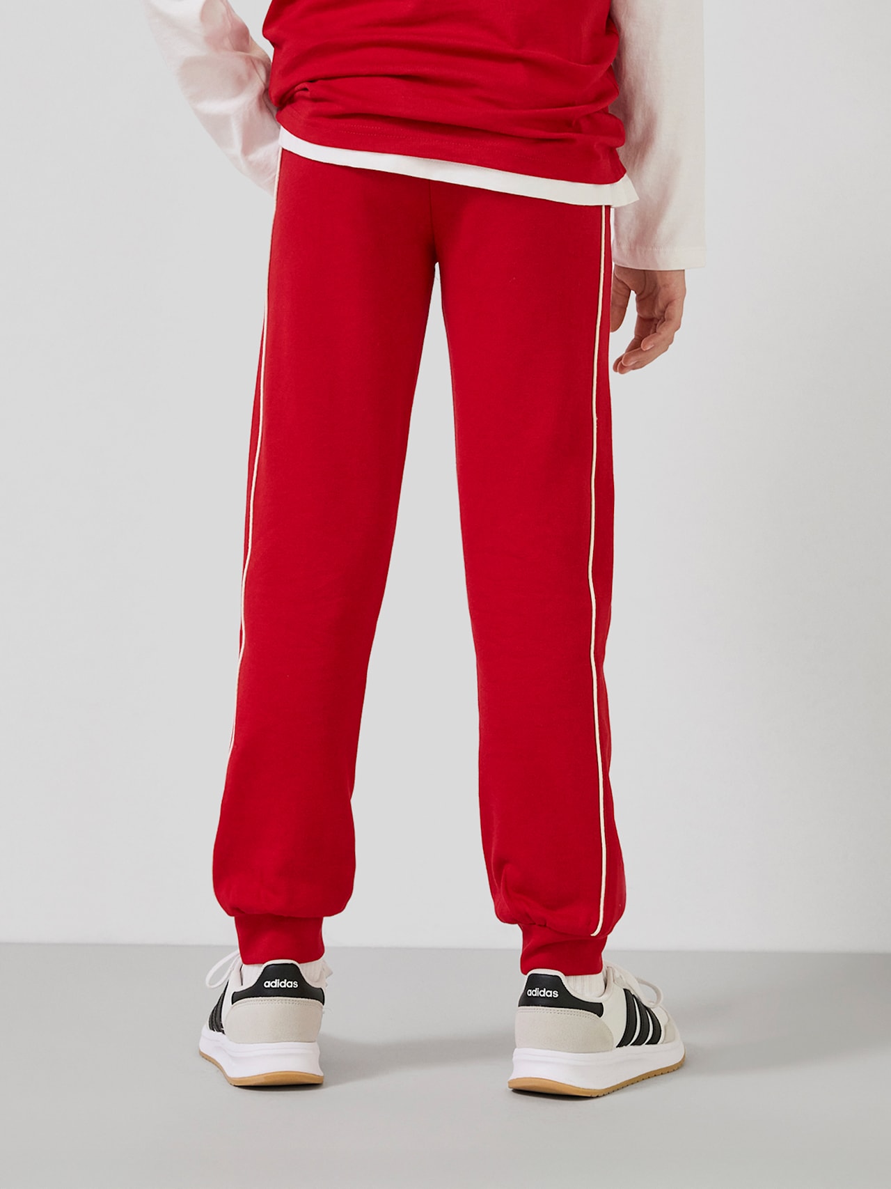 Sweatpant Essentials detail 2