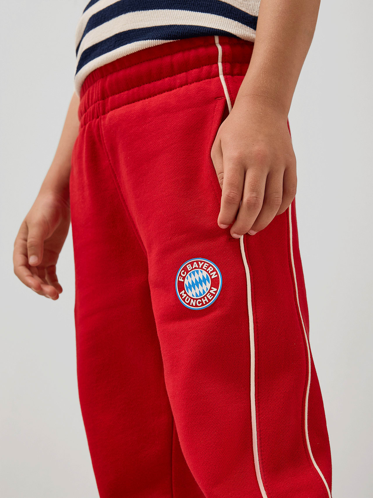 Pantaloni della tuta Essentials detail 3