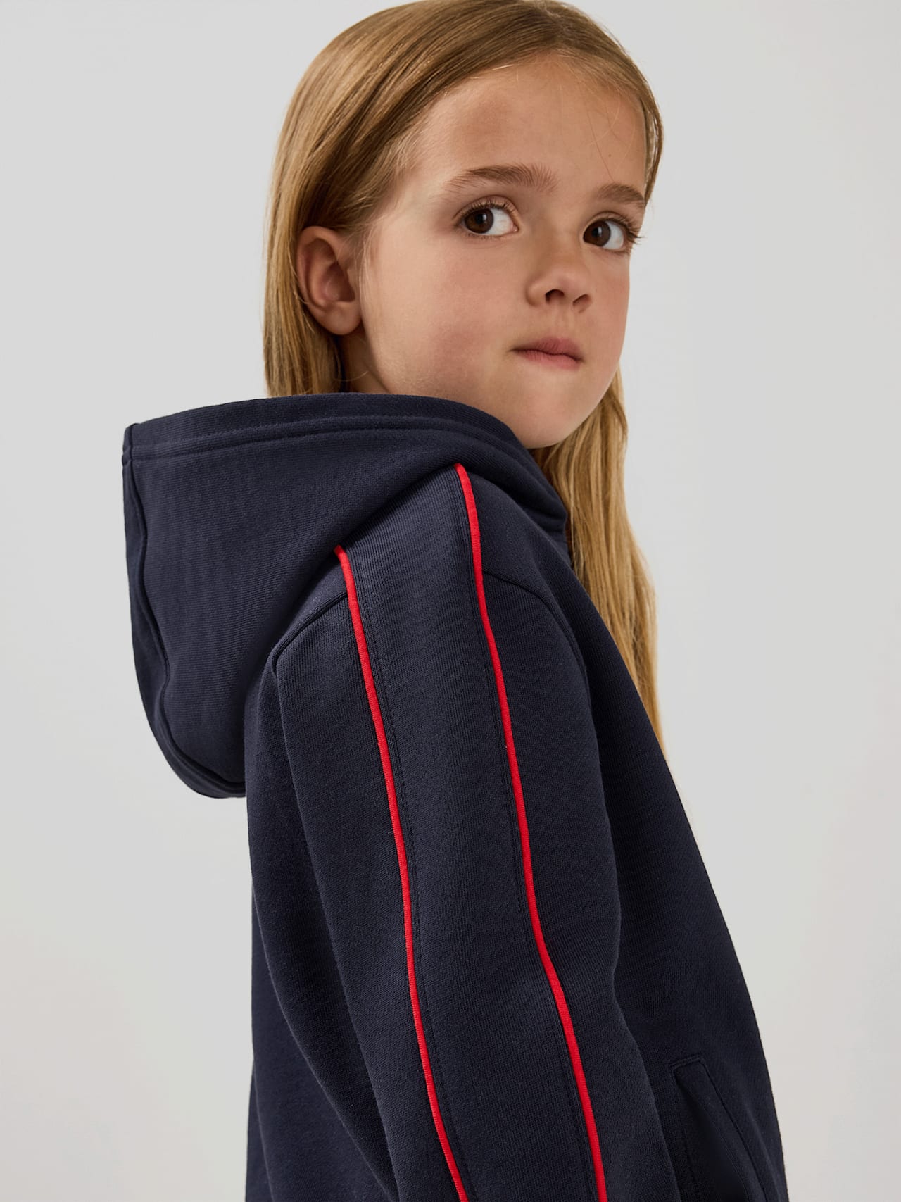 Hoodie Essentials detail 4