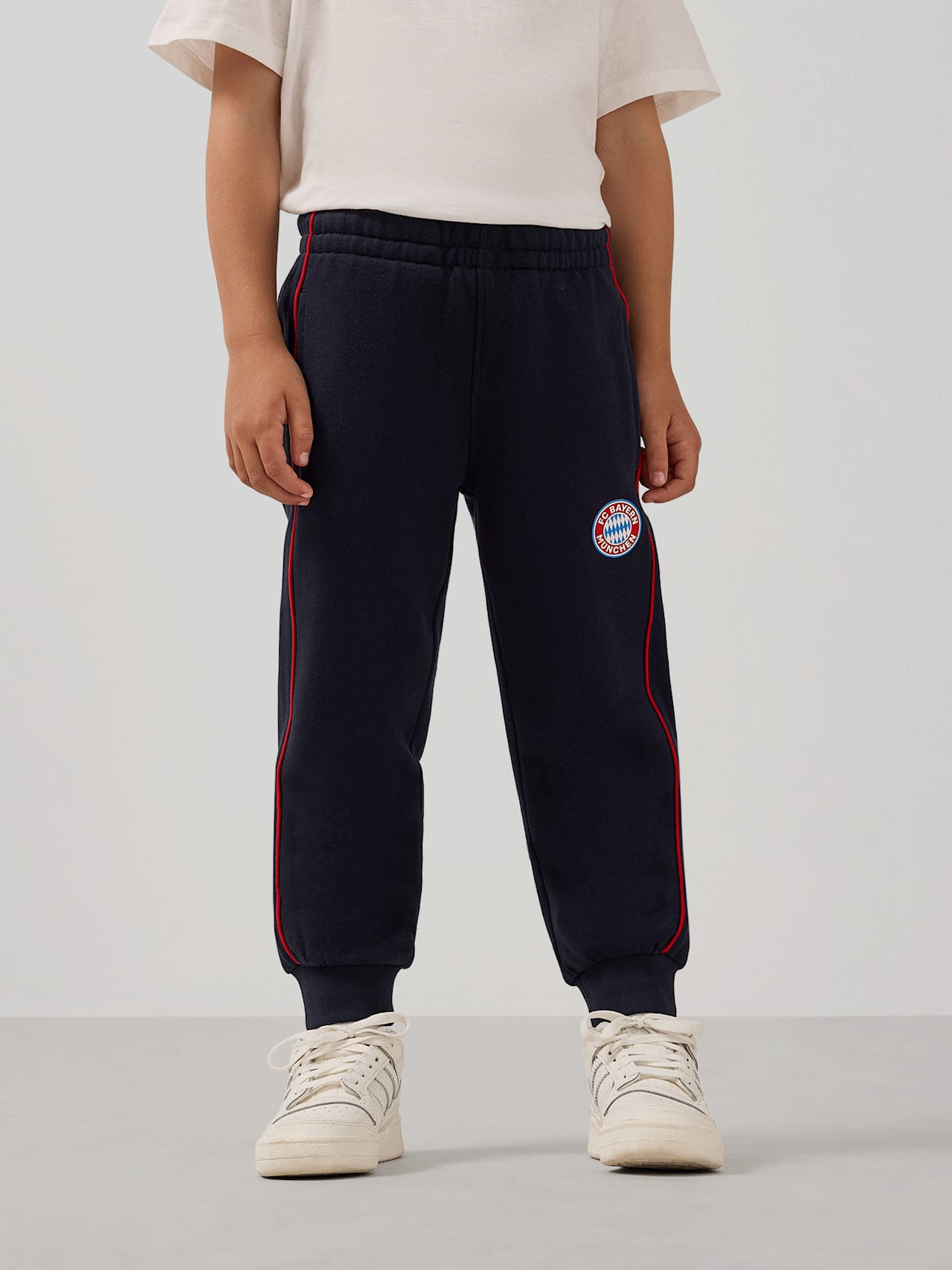 Pantaloni della tuta Essentials detail 1