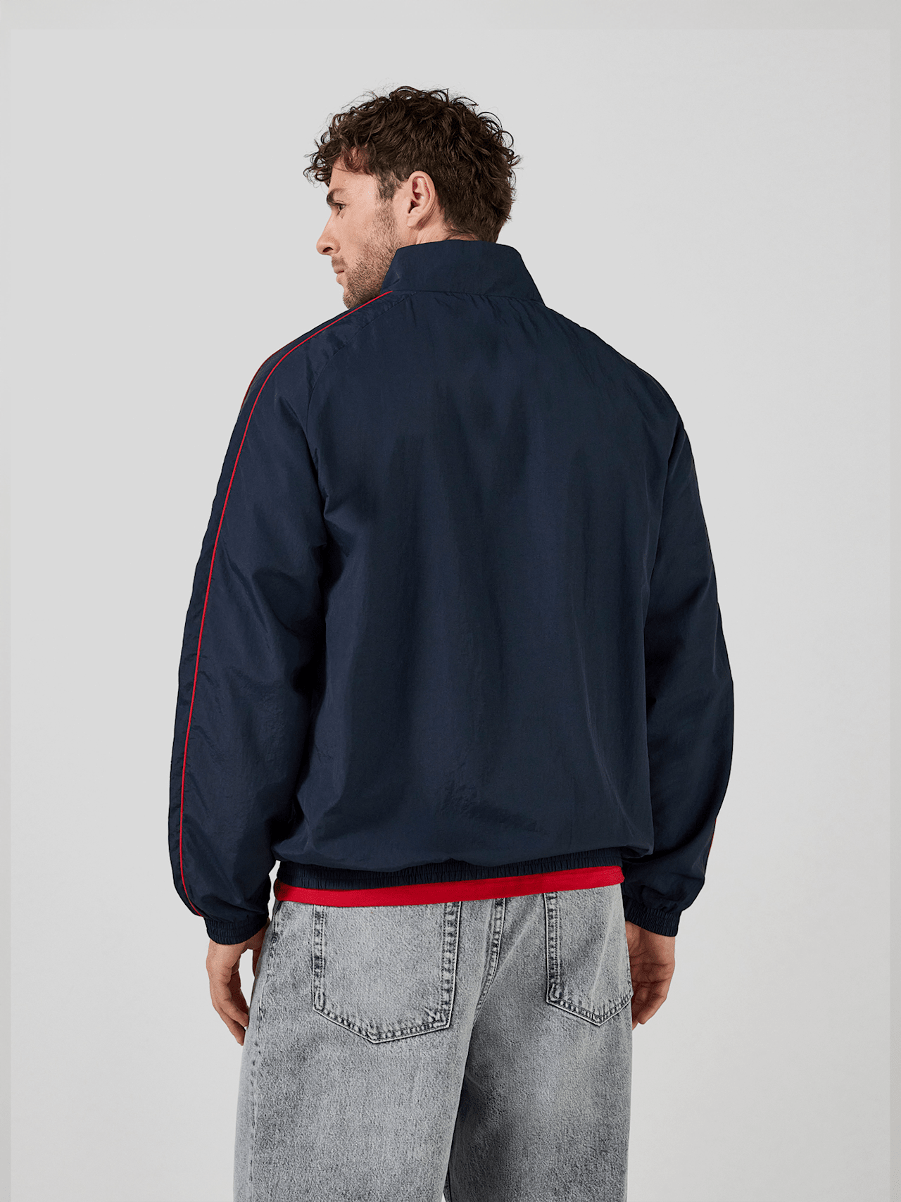 Windbreaker Essentials detail 2