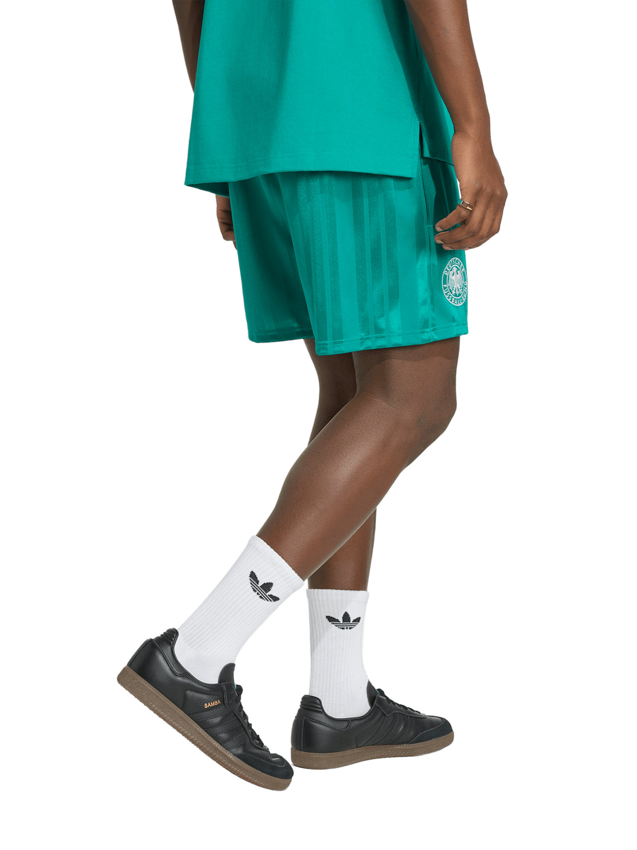 Pantalón corto DFB EQT detail 2