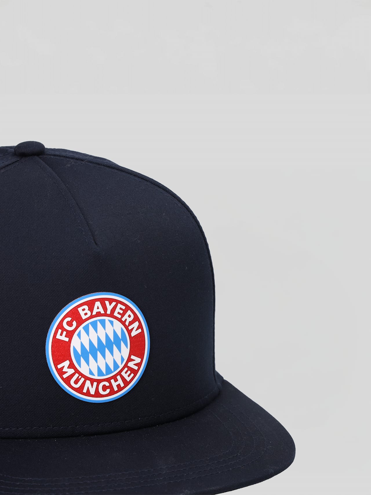 Snapback cap Essentials detail 4