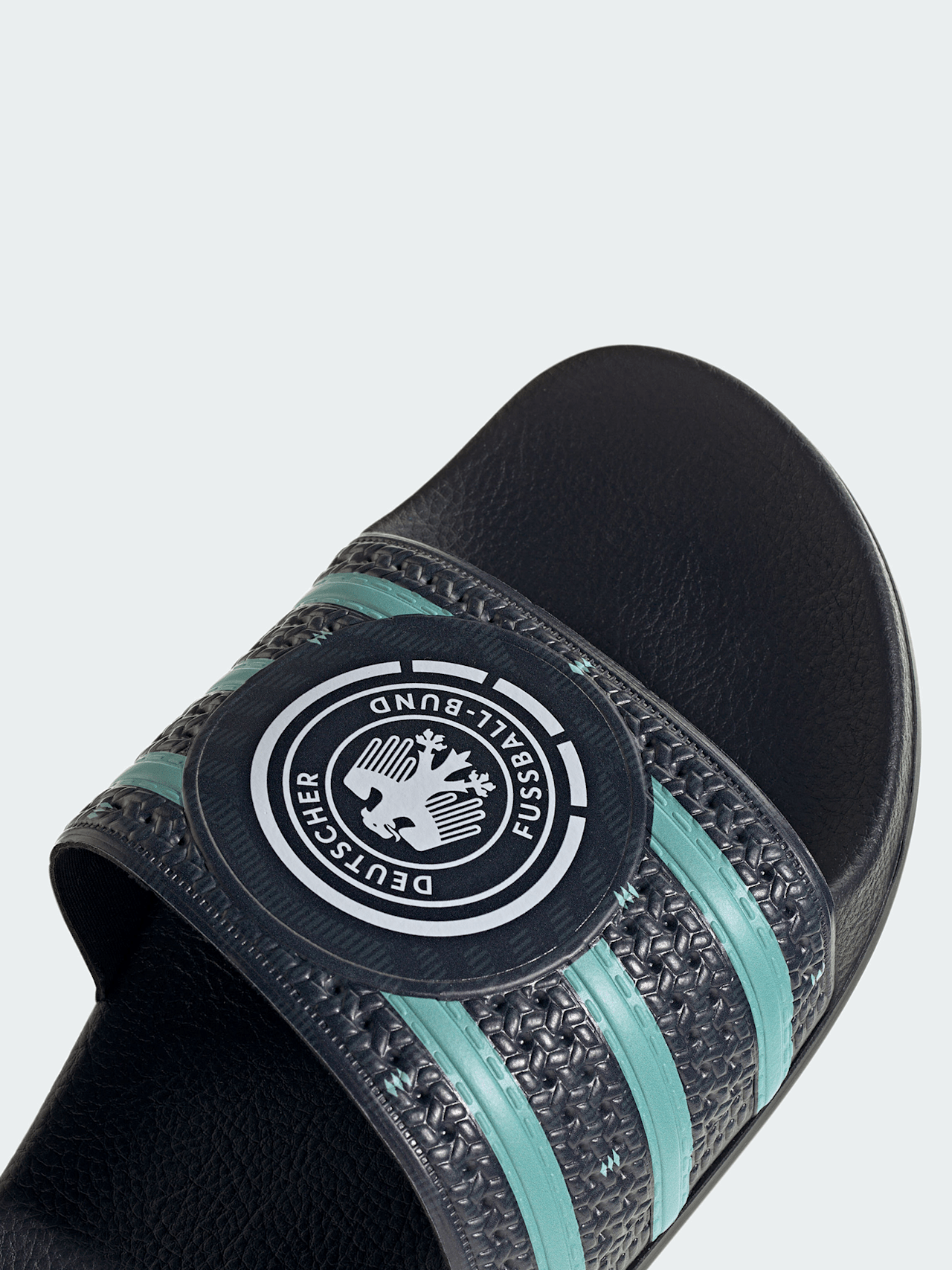 Adilette DFB Visitante detail 4