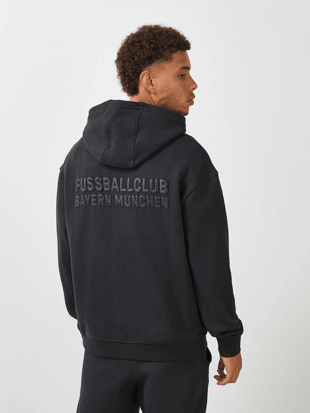 Hoodie Premium Essentials detail 2