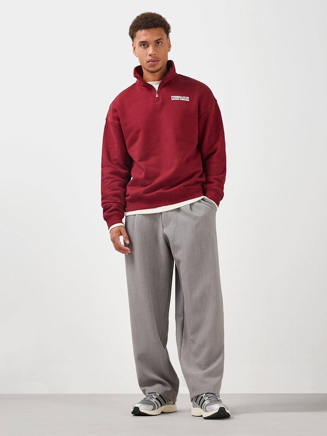 Half-Zip Pullover Premium Essentials detail 3