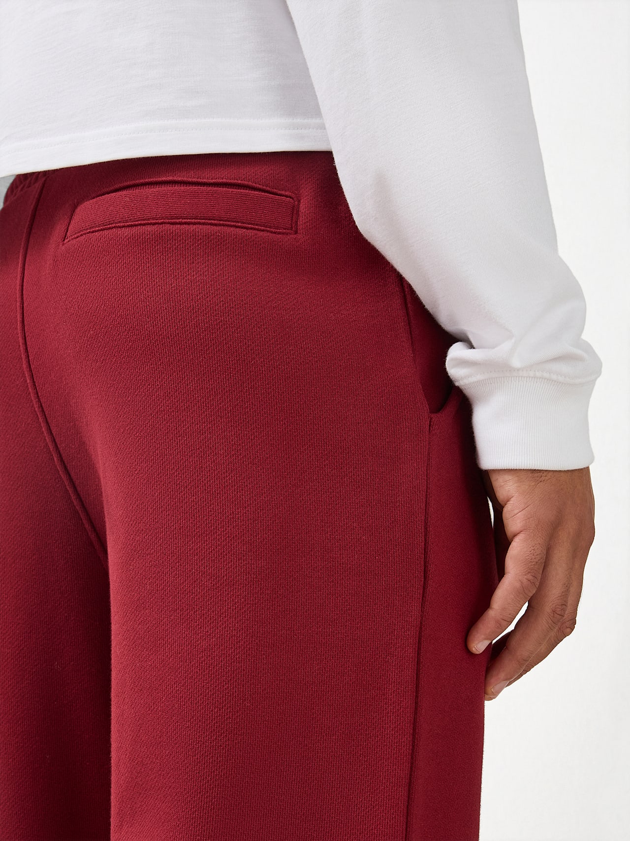 Sweatpant Premium Essentials detail 6